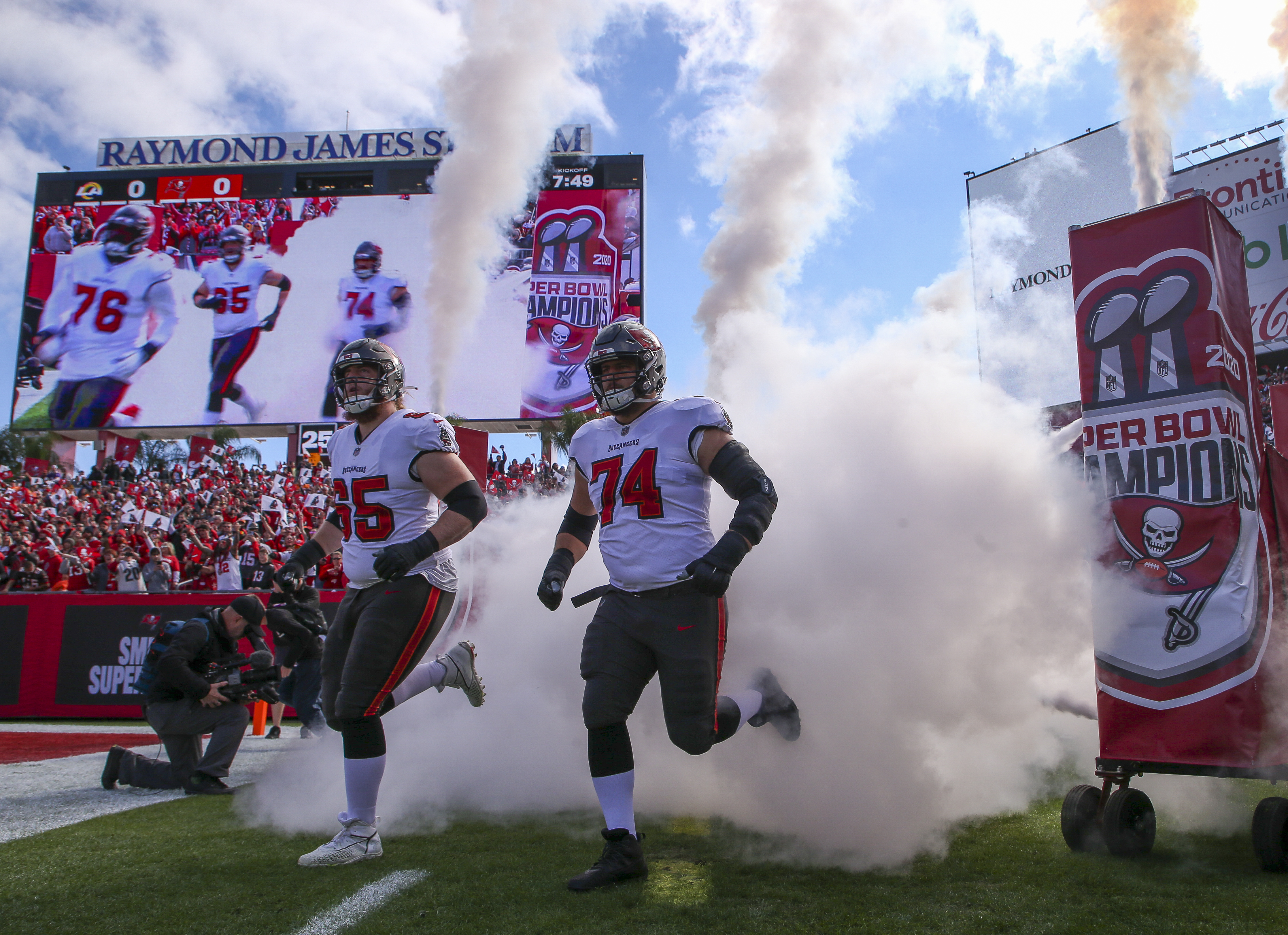 Tampa Bay Buccaneers downgrade OG Ali Marpet to out against Los