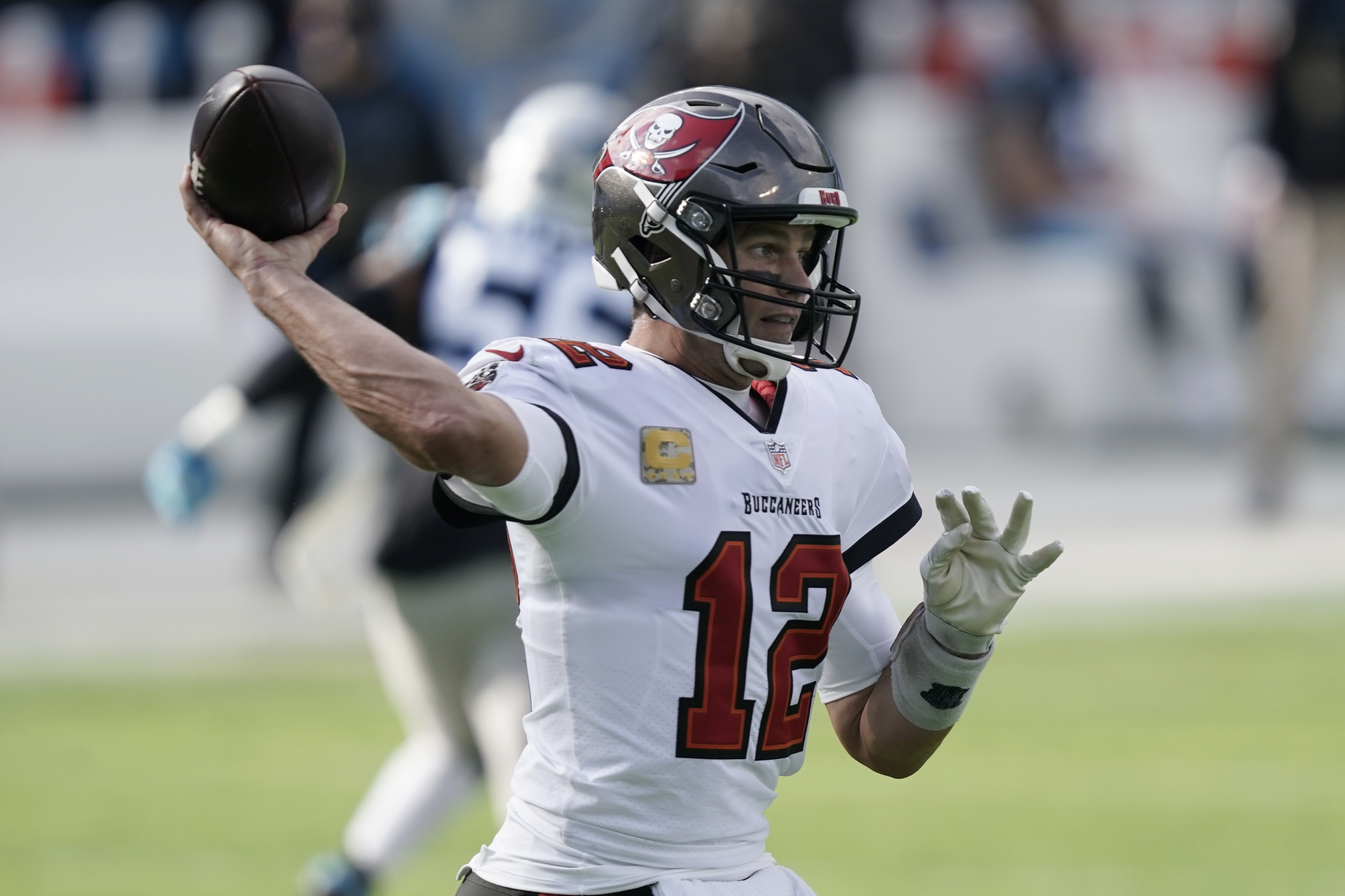 Brady, Buccaneers bounce back with 46-23 win over Panthers