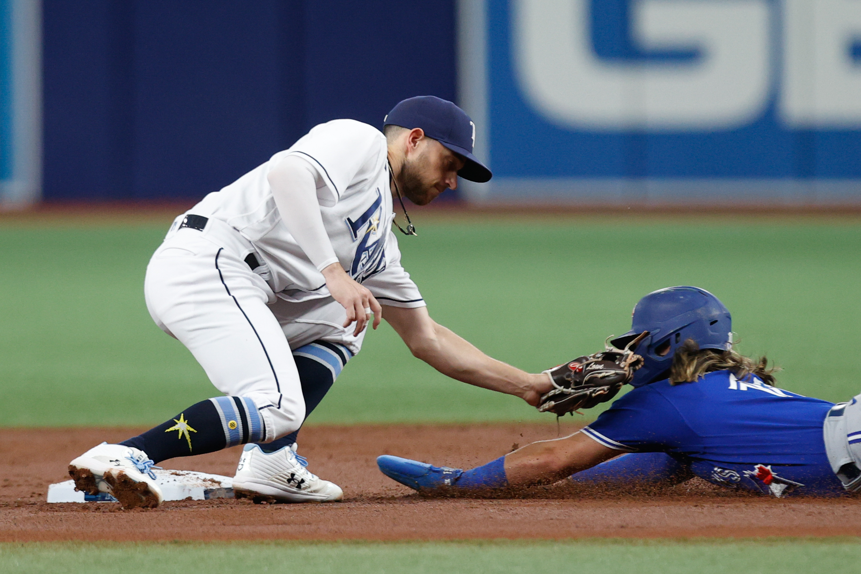 Yankees sign veteran OF Tim Locastro to one-year deal