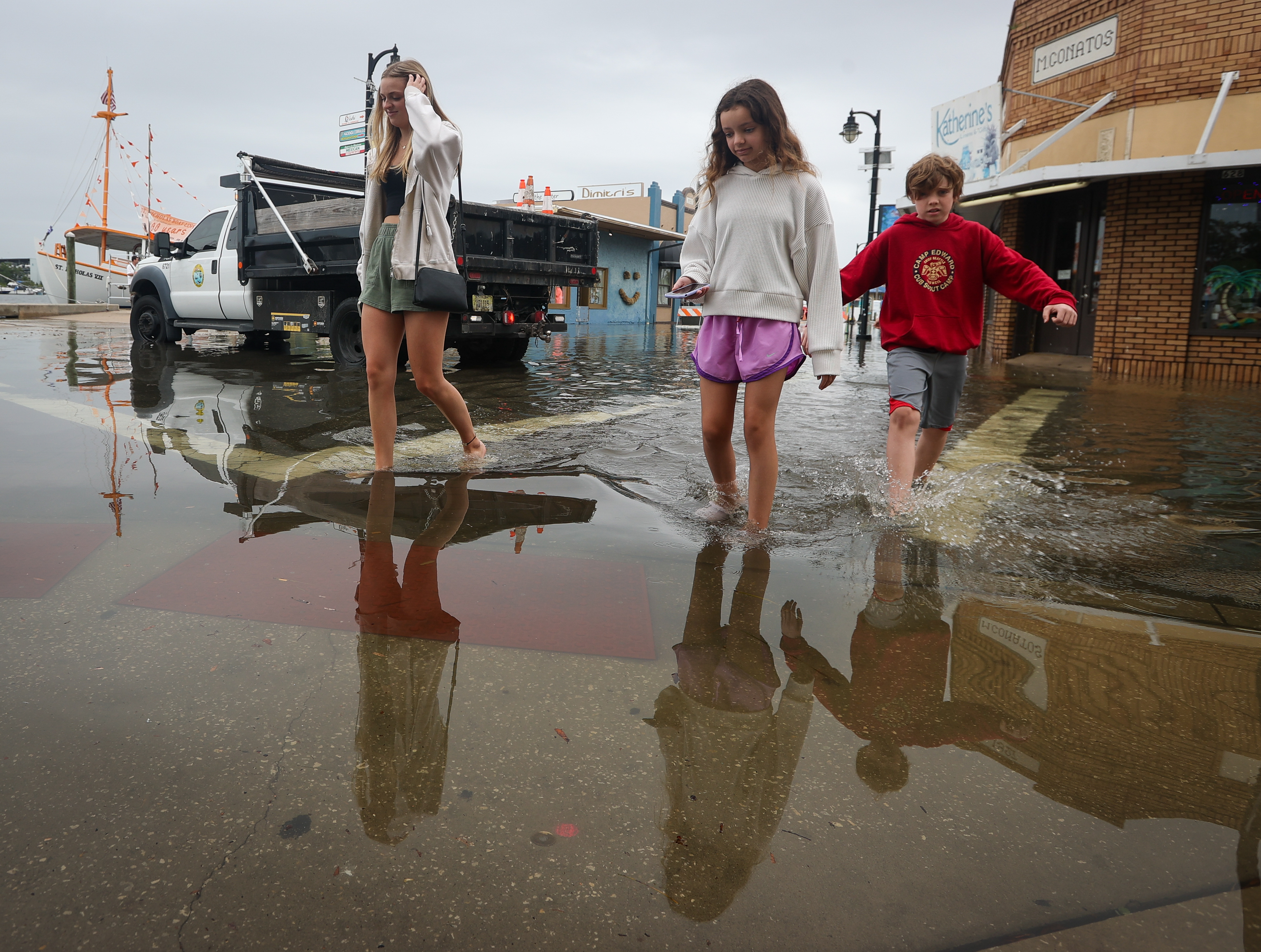 Want to fish at Skyway Pier? New rules may be coming for anglers. Here's  what to know.