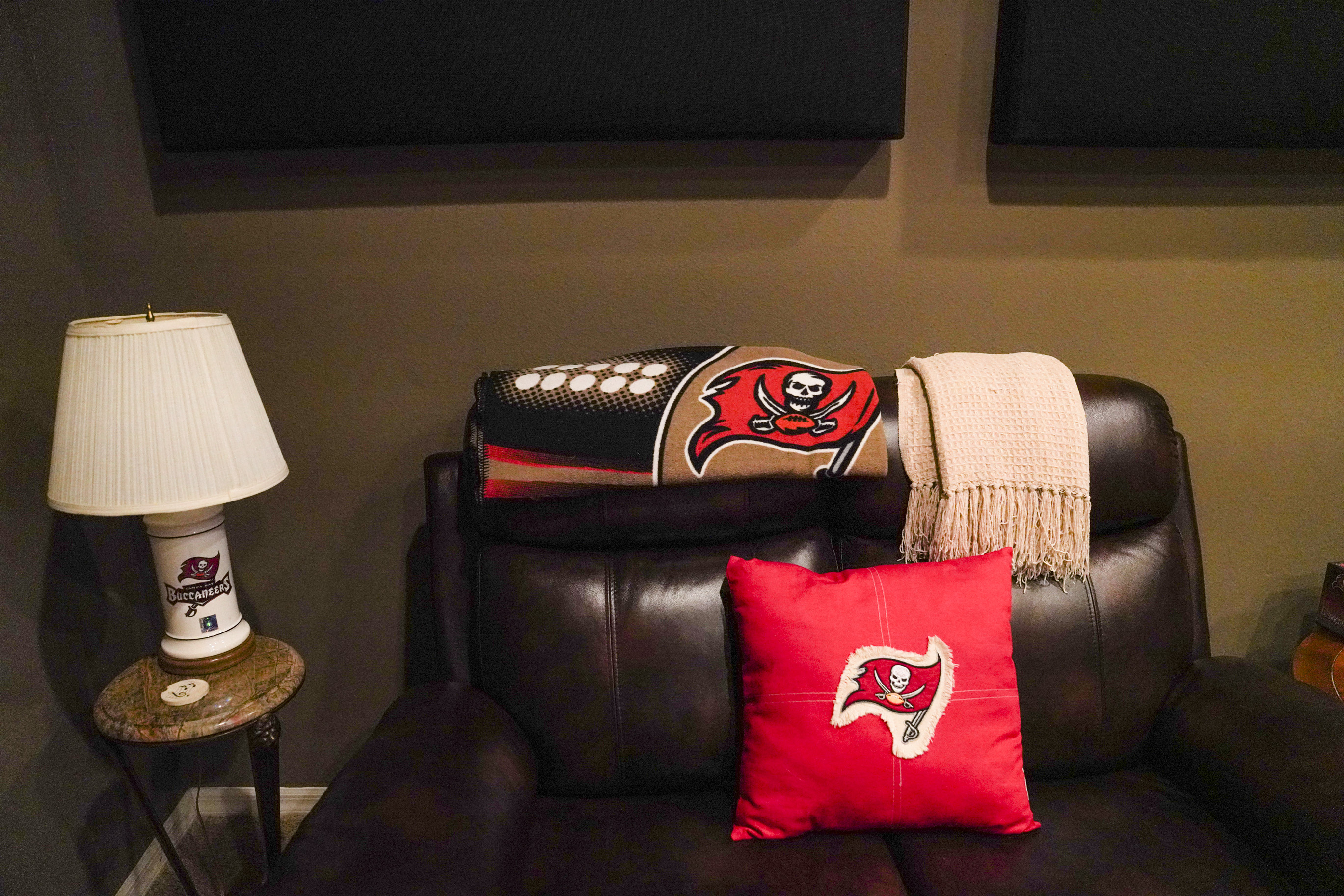 Bucs And Kane's Furniture Team Up For Gamedays