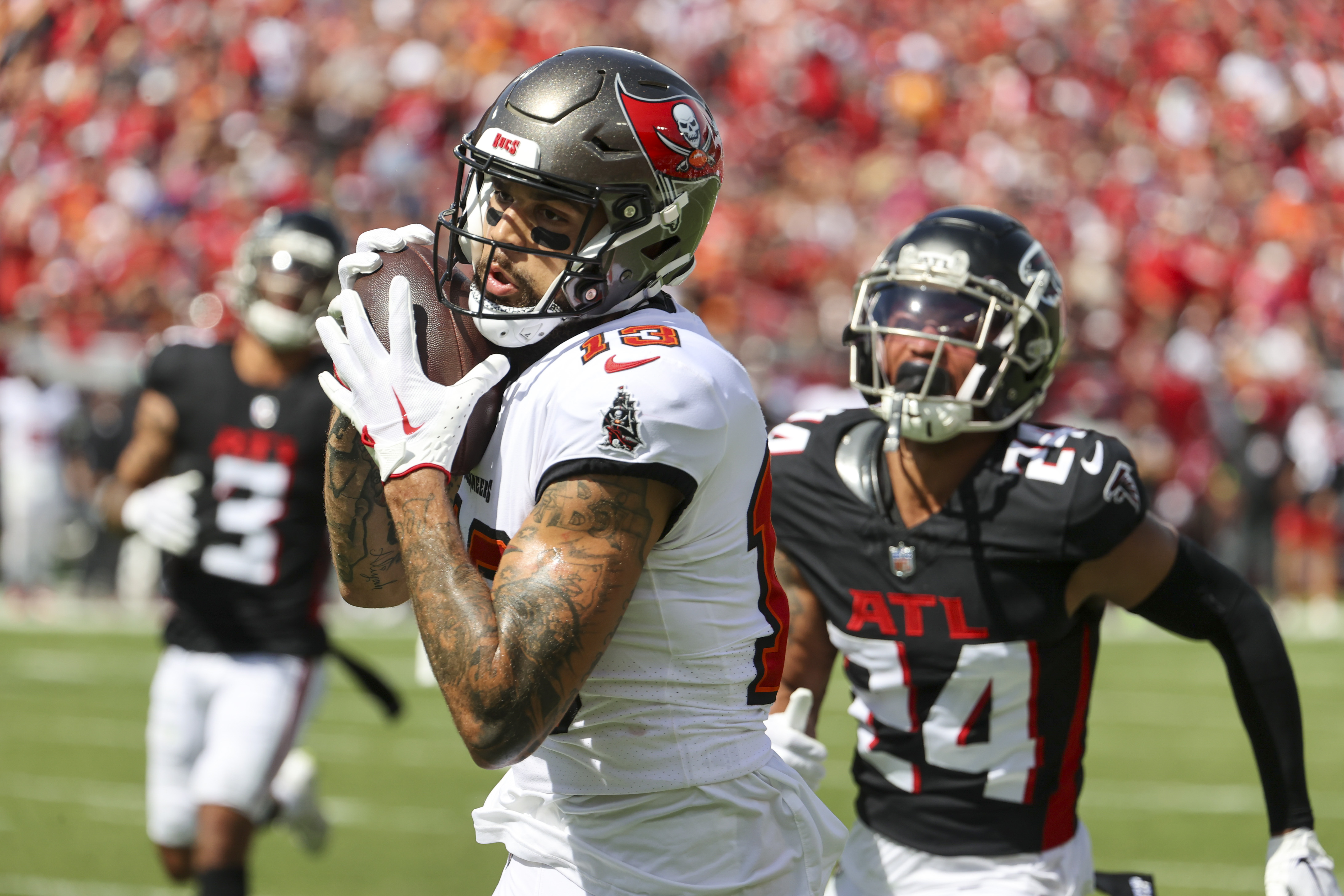 Falcons overcome turnovers, beat Bucs on field goal as time expires