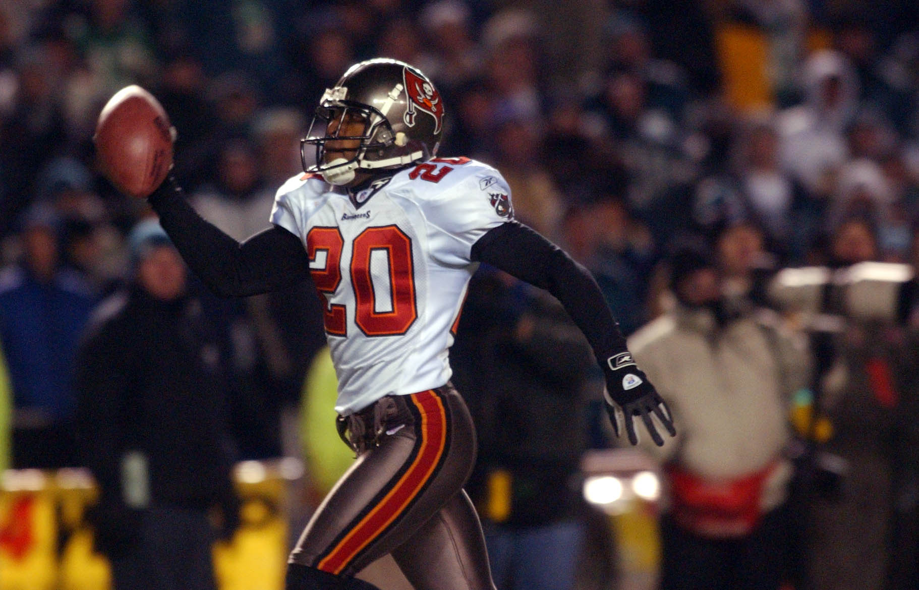 2002 Tampa Bay Buccaneers defense ranked as one of best ever