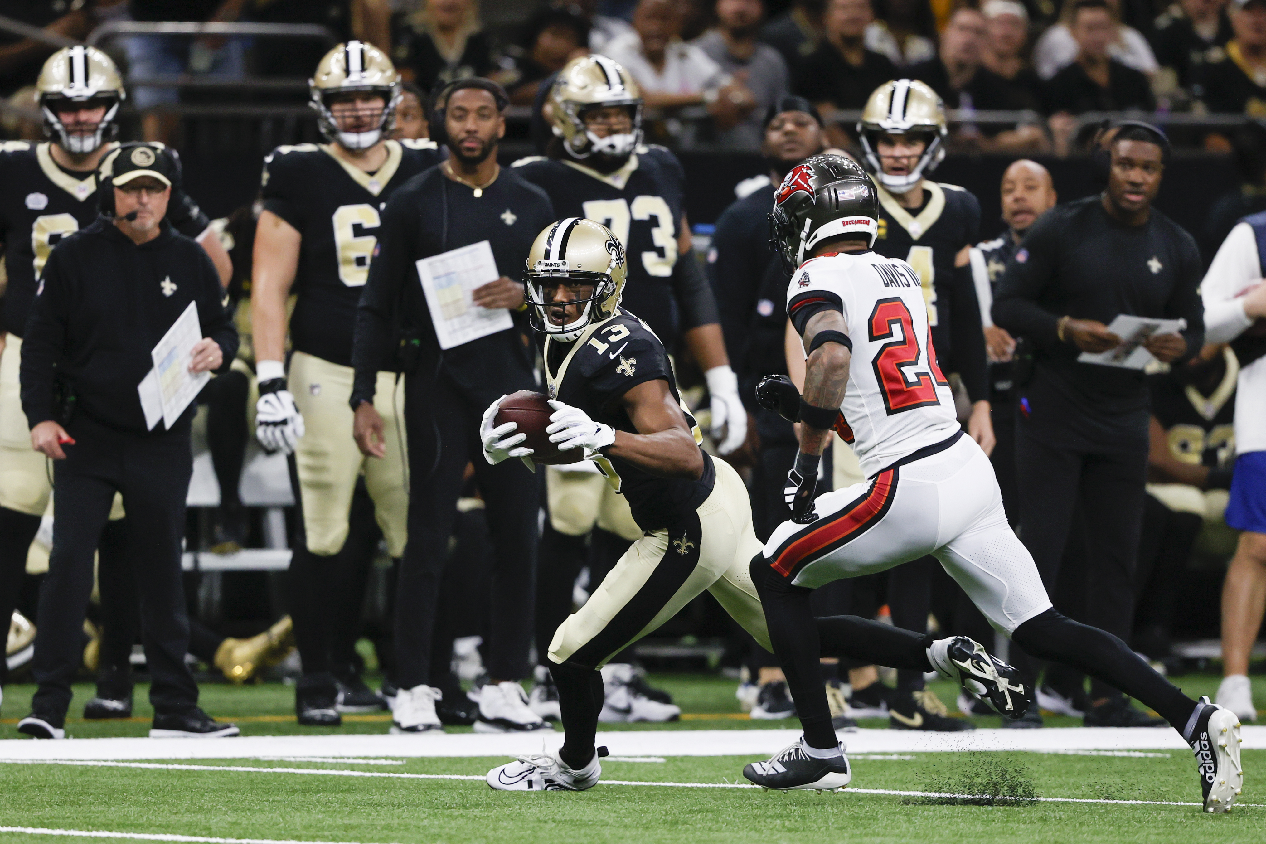 Buccaneers Take NFC South Division Lead with 26-9 Win Over Saints