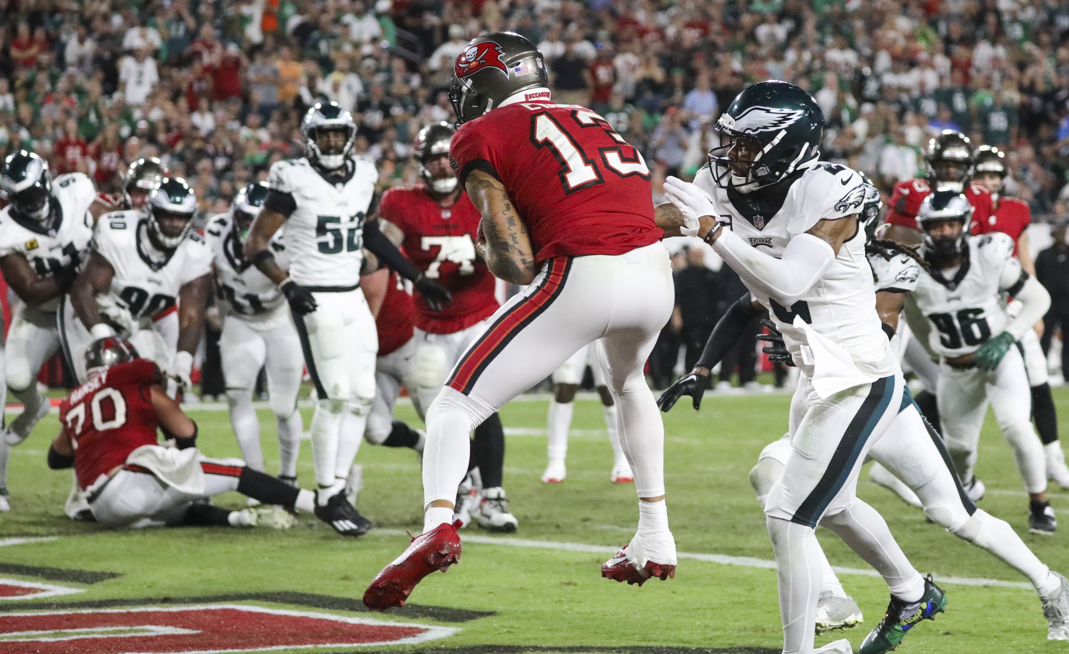 Eagles vs. Bucs: Live Updates, Highlights: Philly Defensive Line Feasts in  Win Over Tampa - Sports Illustrated Philadelphia Eagles News, Analysis and  More