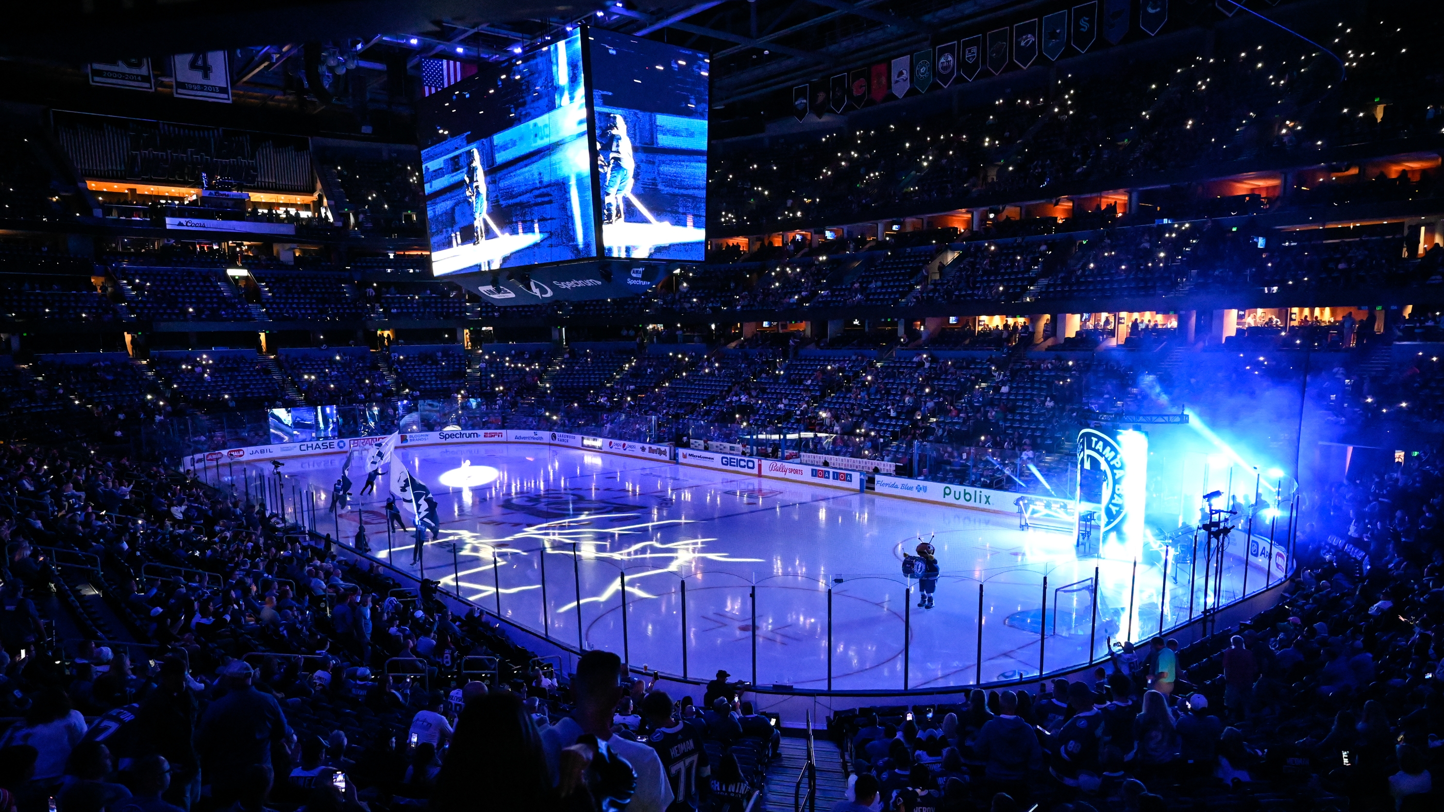 Tampa Bay Lightning Panoramic Poster - Amalie Arena