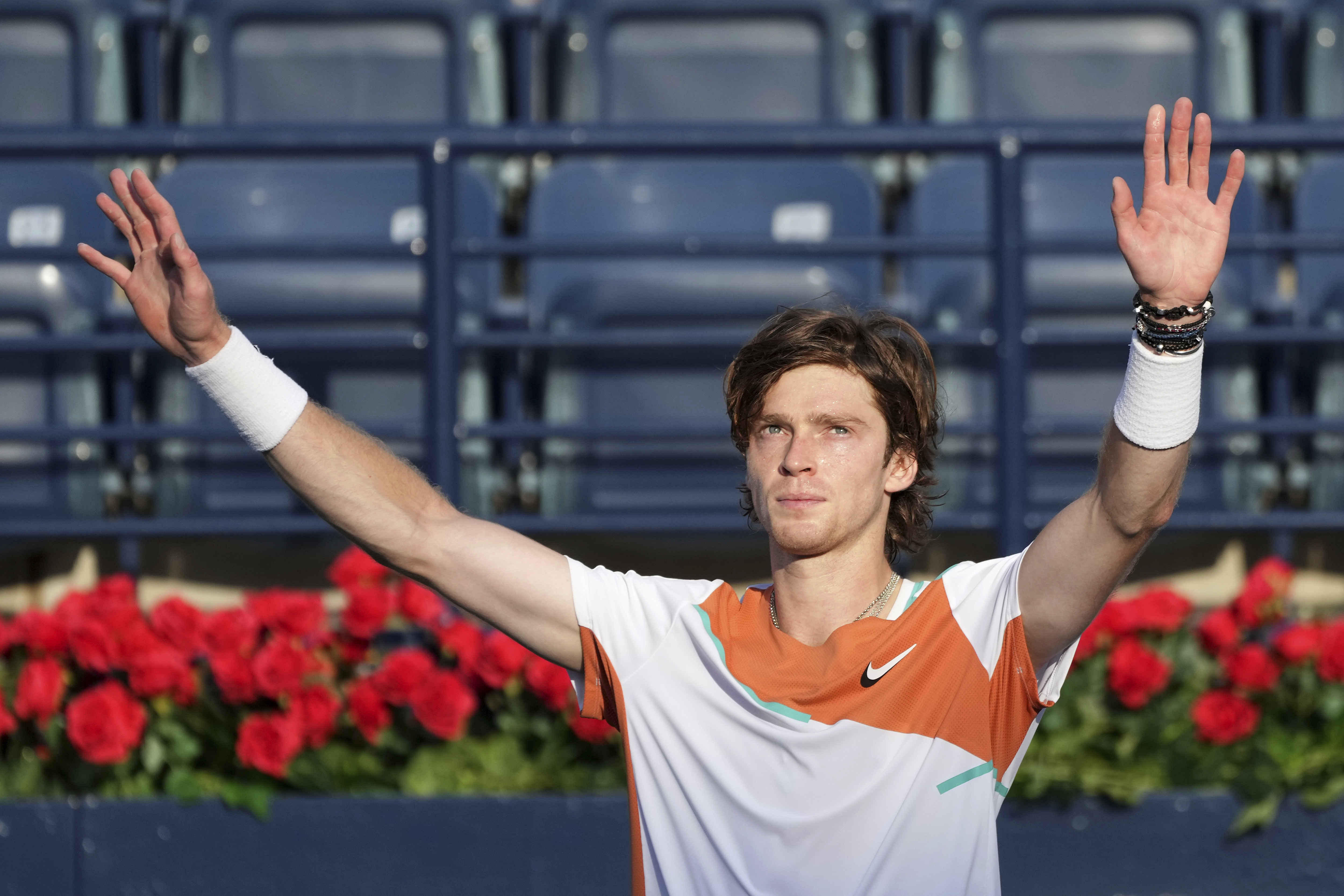 Russia's Andrey Rublev writes 'No war please' at Dubai Open