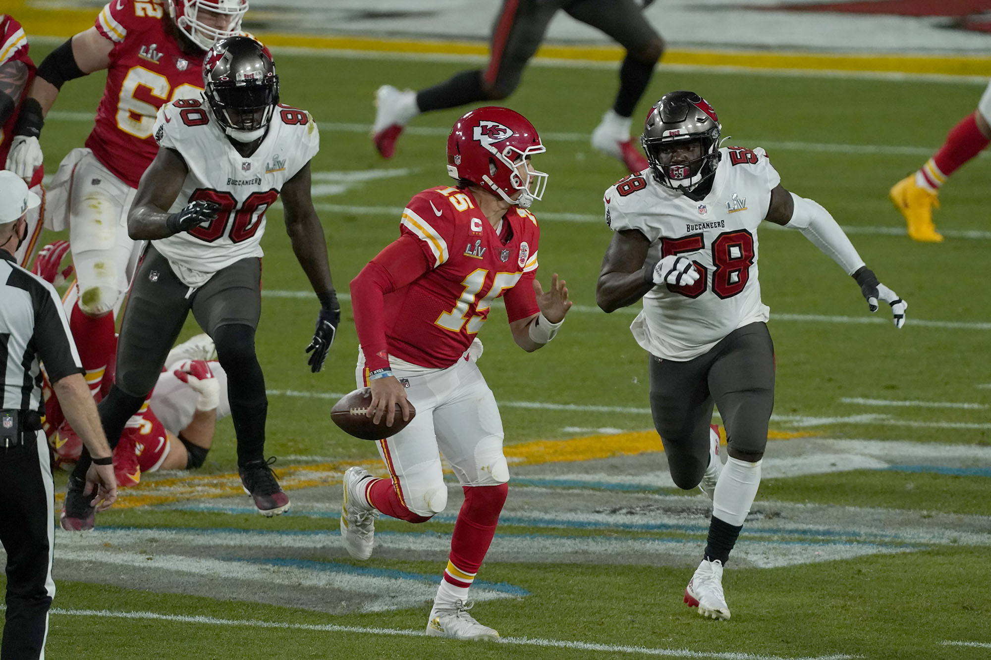 December 29, 2019: Tampa Bay Buccaneers linebacker Shaquil Barrett (58)  looks on during the NFL game between the Atlanta Falcons and the Tampa Bay  Buccaneers held at Raymond James Stadium in Tampa