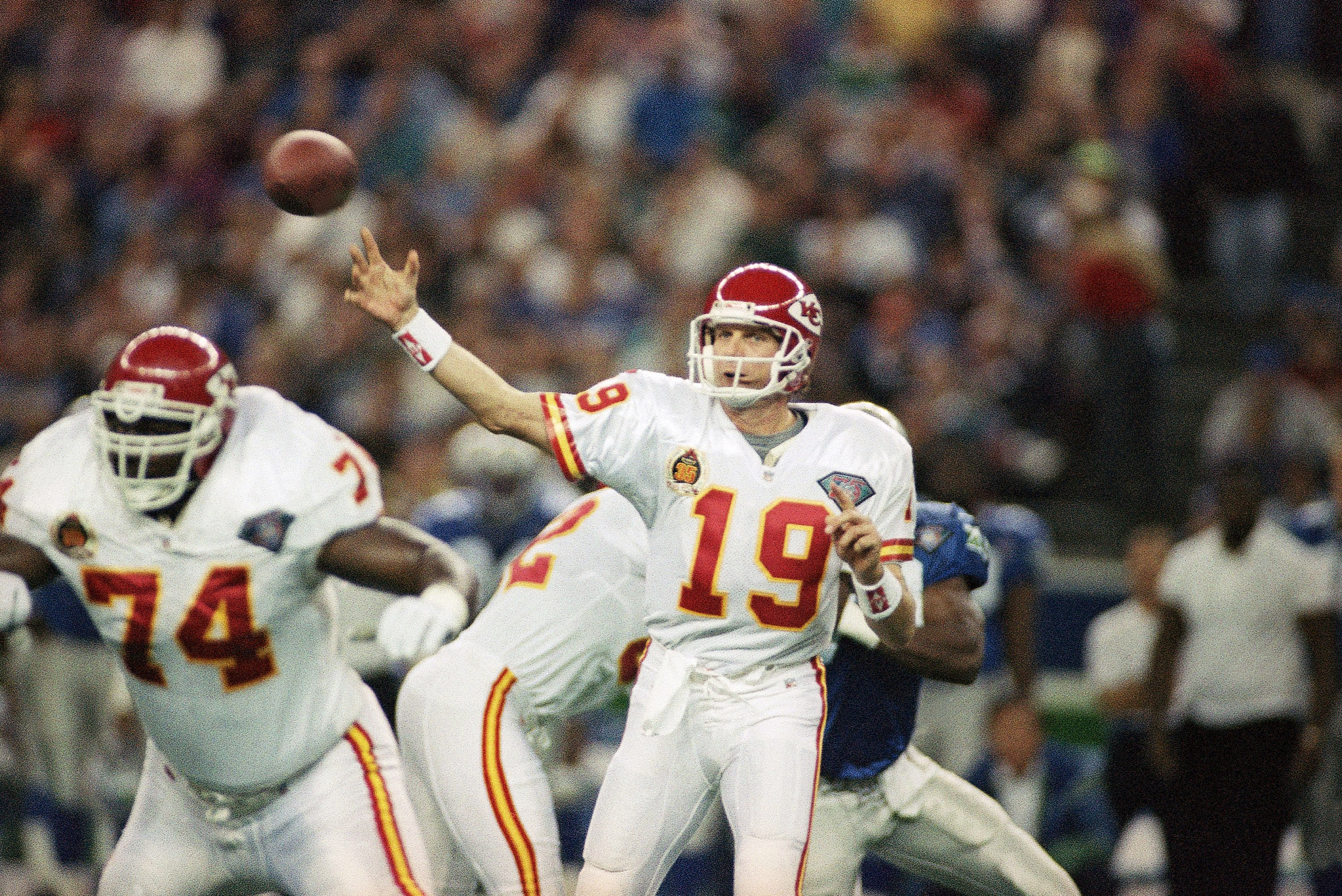 With Brady in Tampa, Joe Montana recounts trade to Kansas City