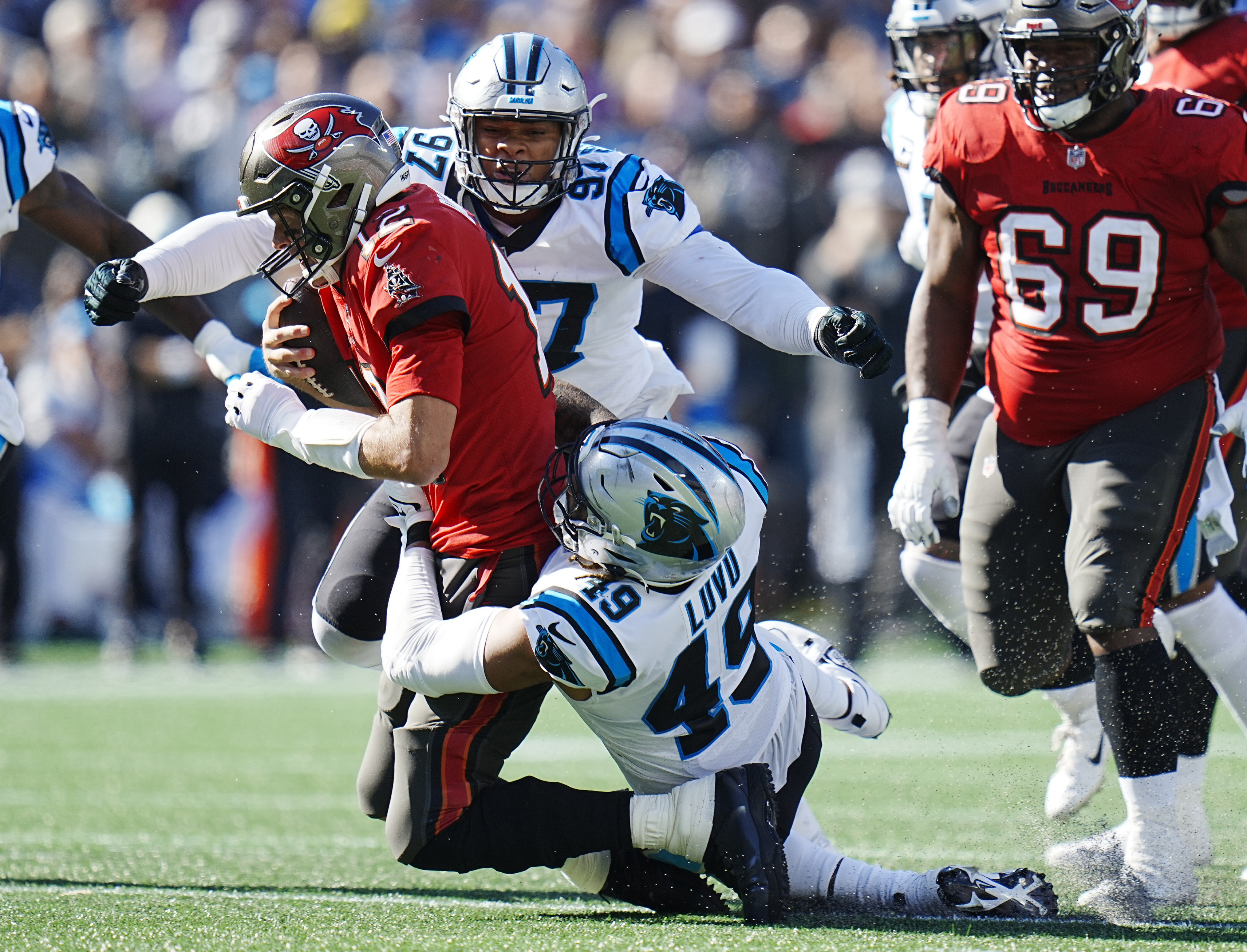 Buccaneers Secure No. 2 Seed With Win Over Panthers - ESPN 98.1 FM - 850 AM  WRUF