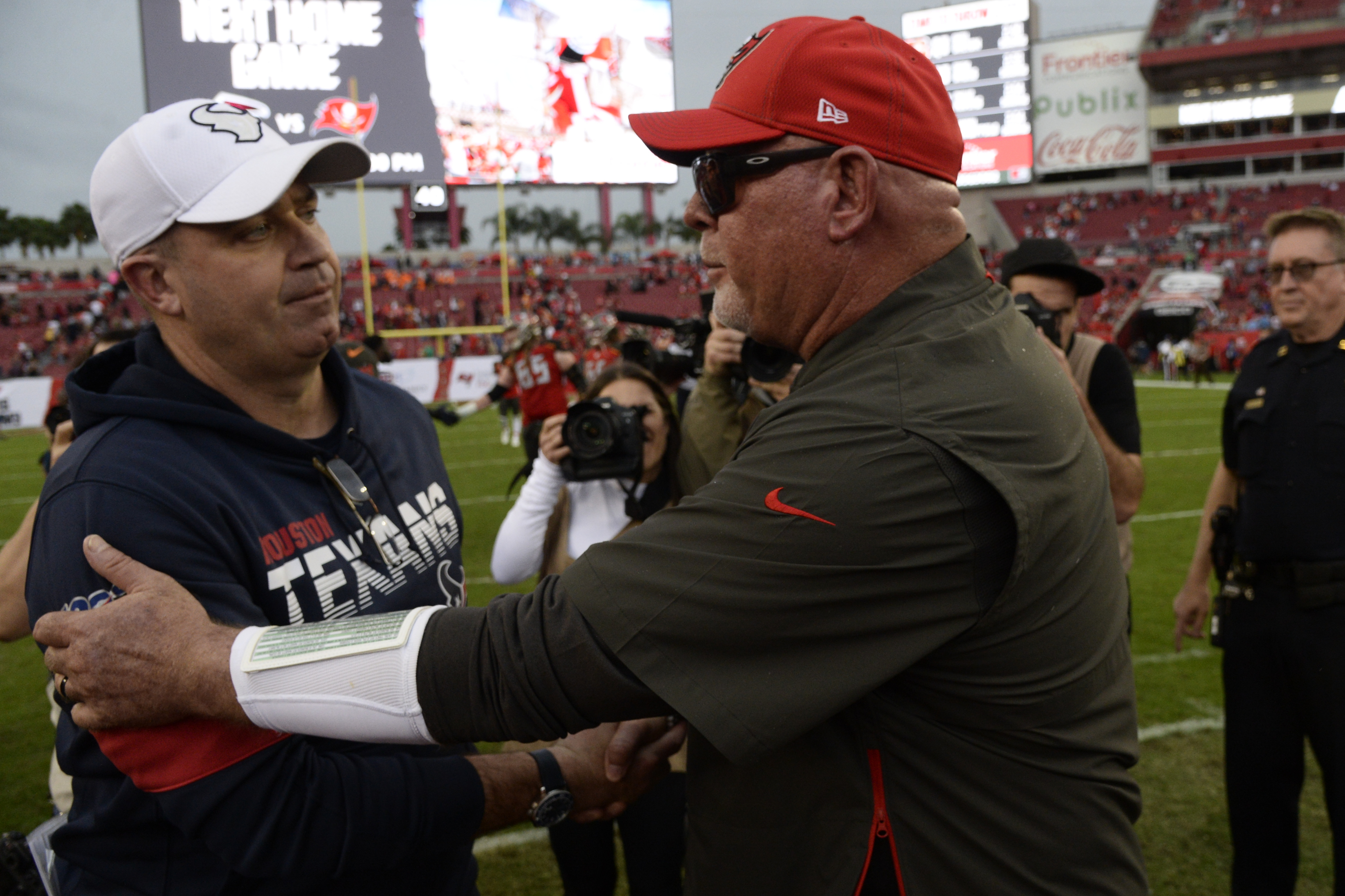 Bucs HC Todd Bowles won't throw OC Byron Leftwich under the bus