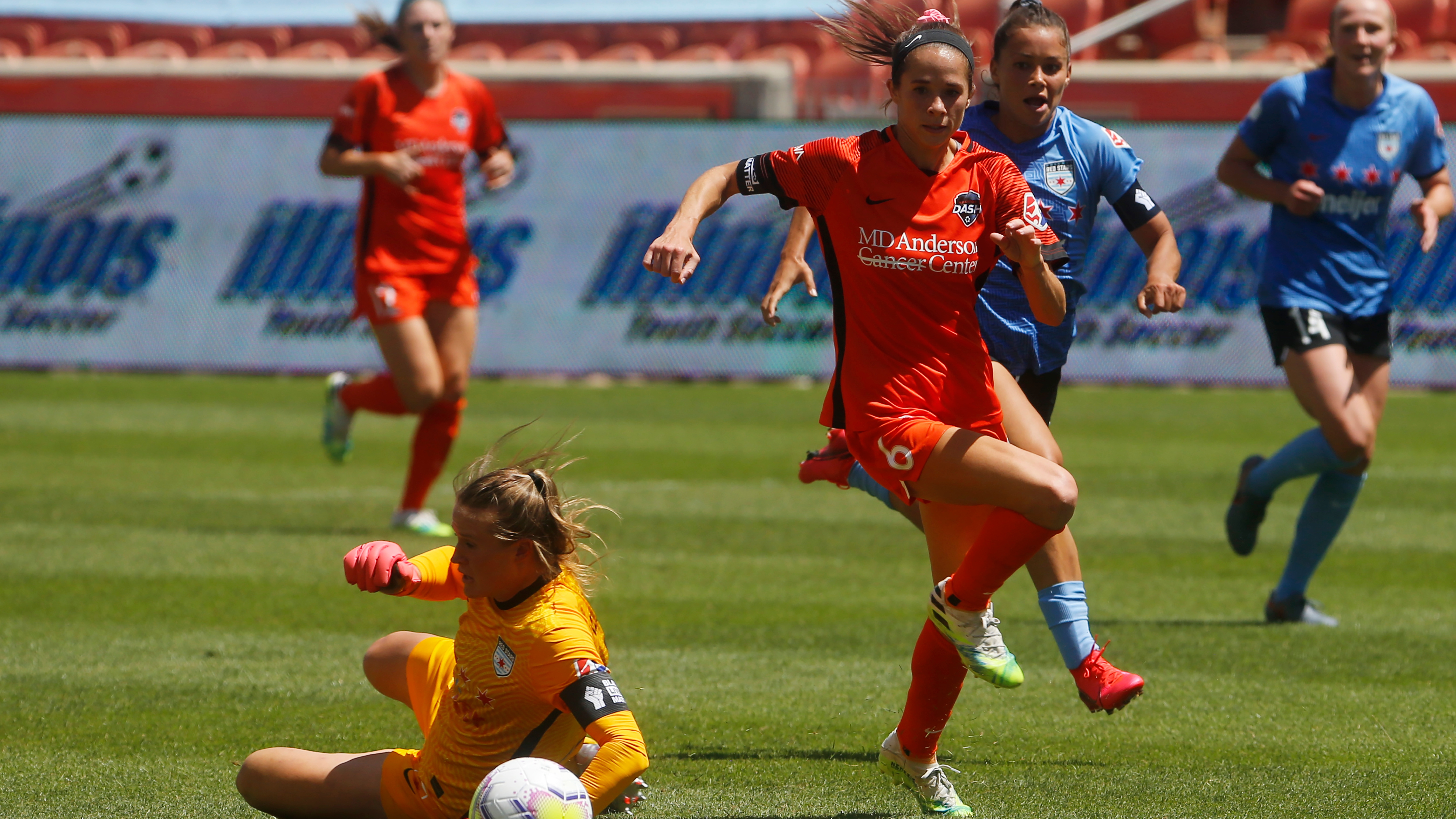 Houston Dash beat Chicago Red Stars 2-0 to win NWSL Challenge Cup