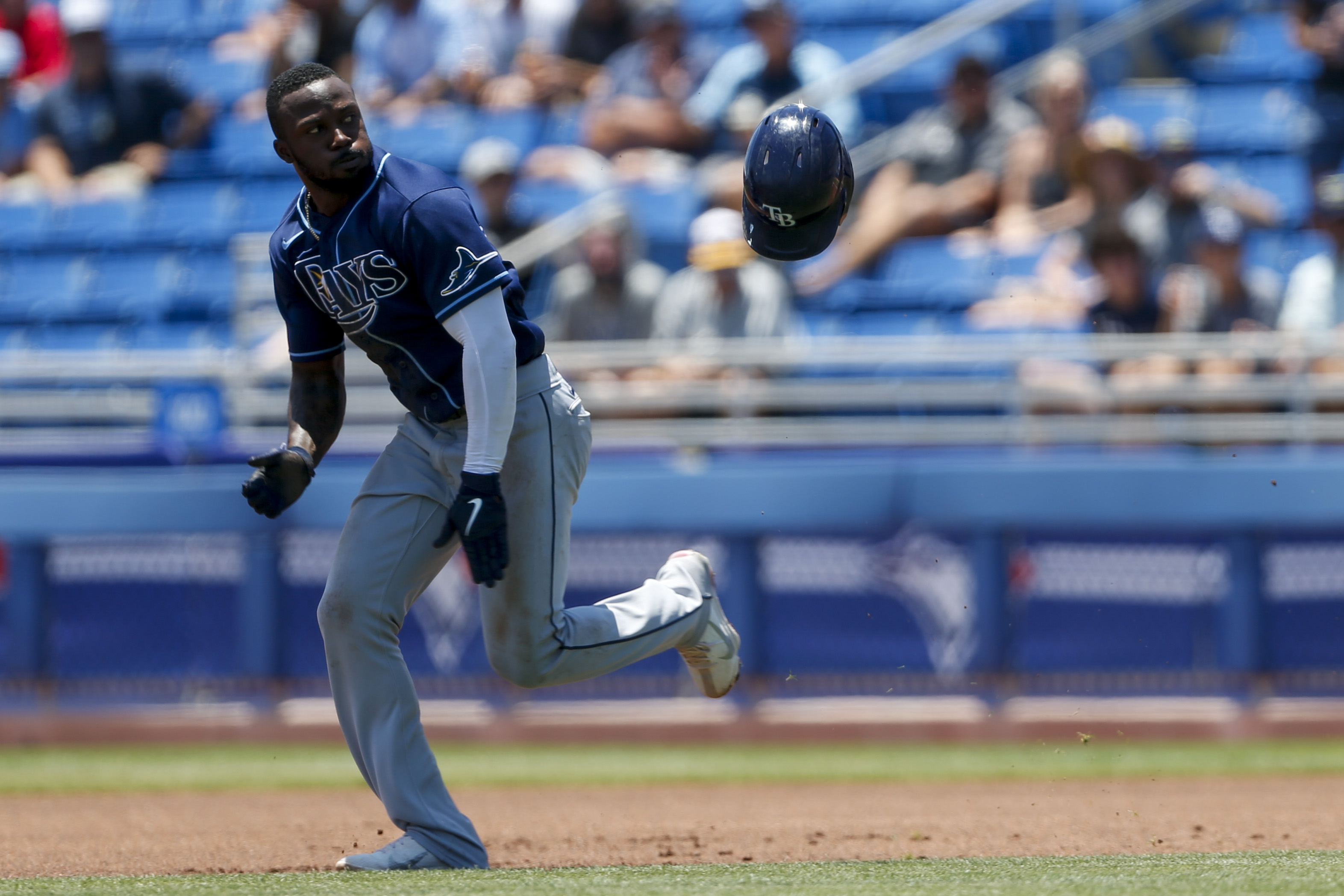 Rays win 11th in row with seven runs in 11th