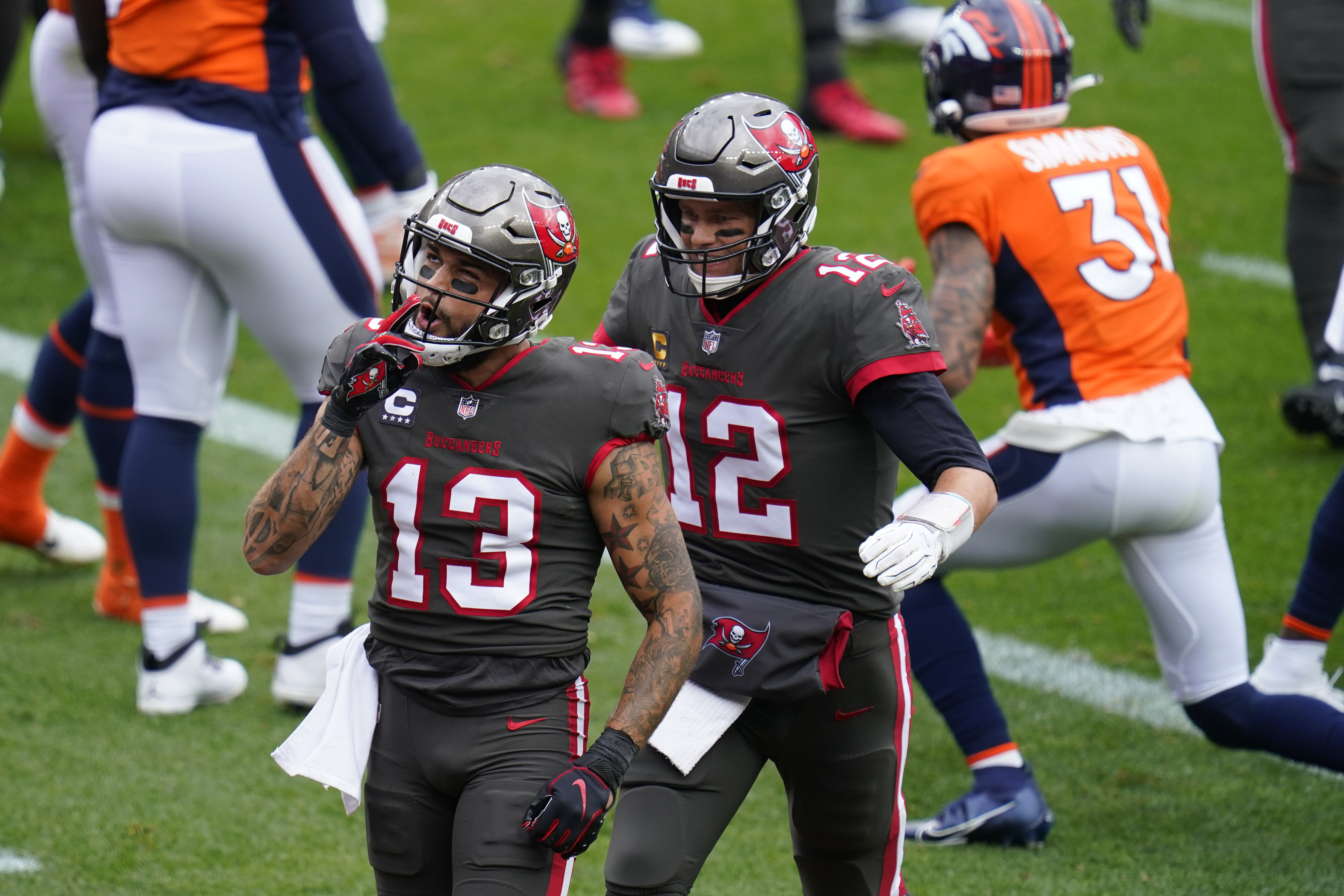 Tampa Bay Buccaneers win 28-10 against Denver Broncos, play in front of  fans for first time