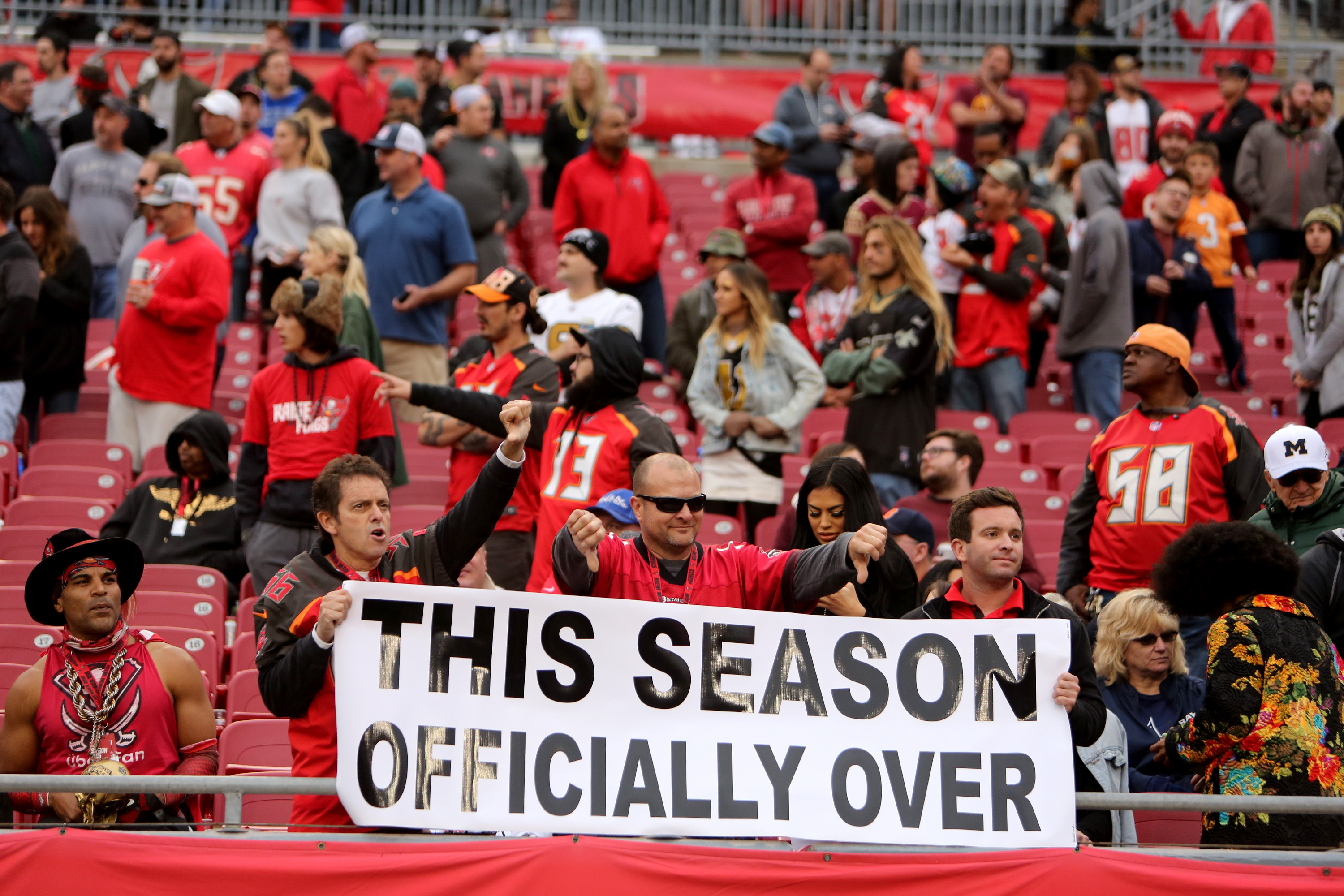 Tom Brady leads Buccaneers to win over turnover-prone Saints - The  Washington Post