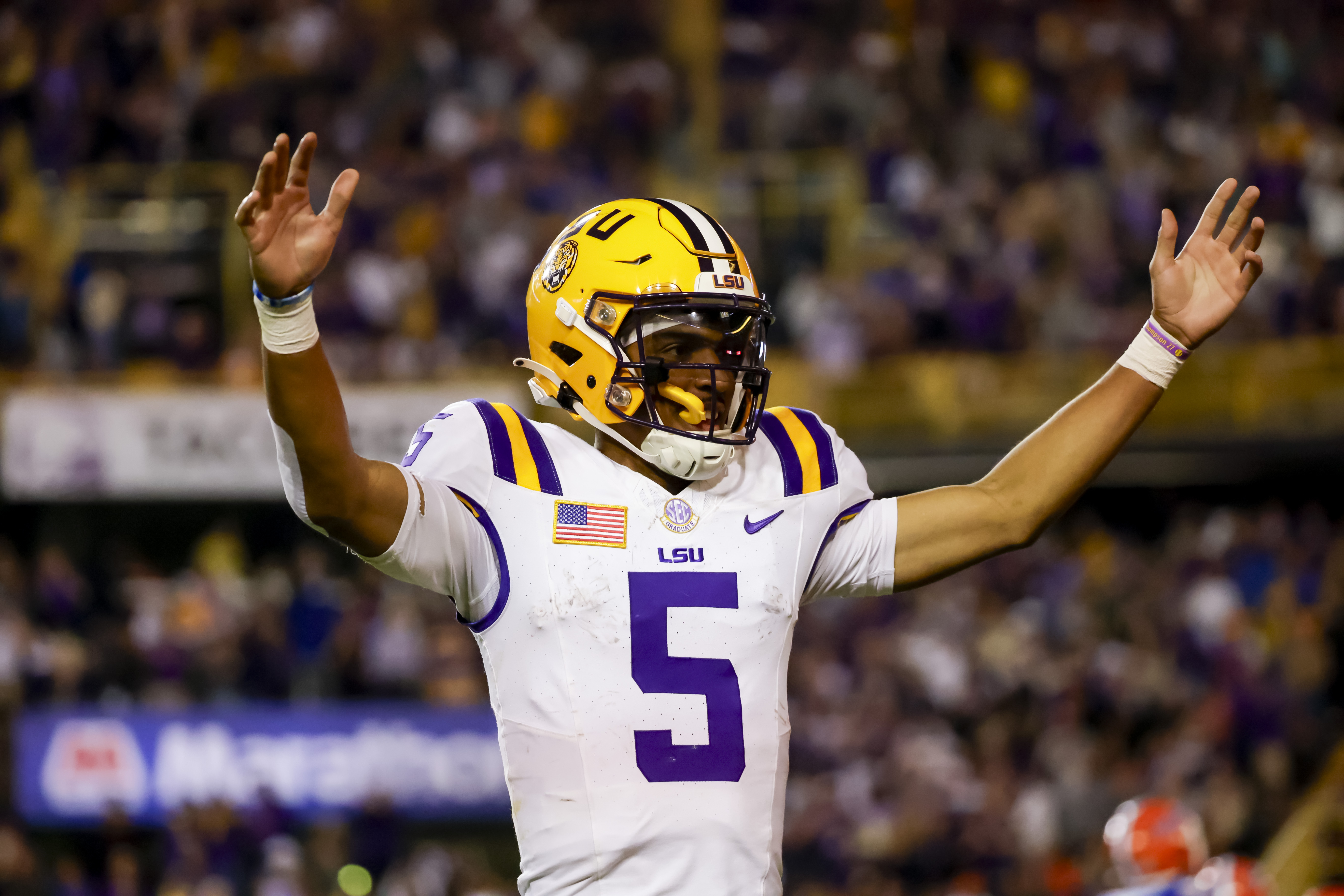 Quarterback s record day sends No. 18 LSU past Florida Gators