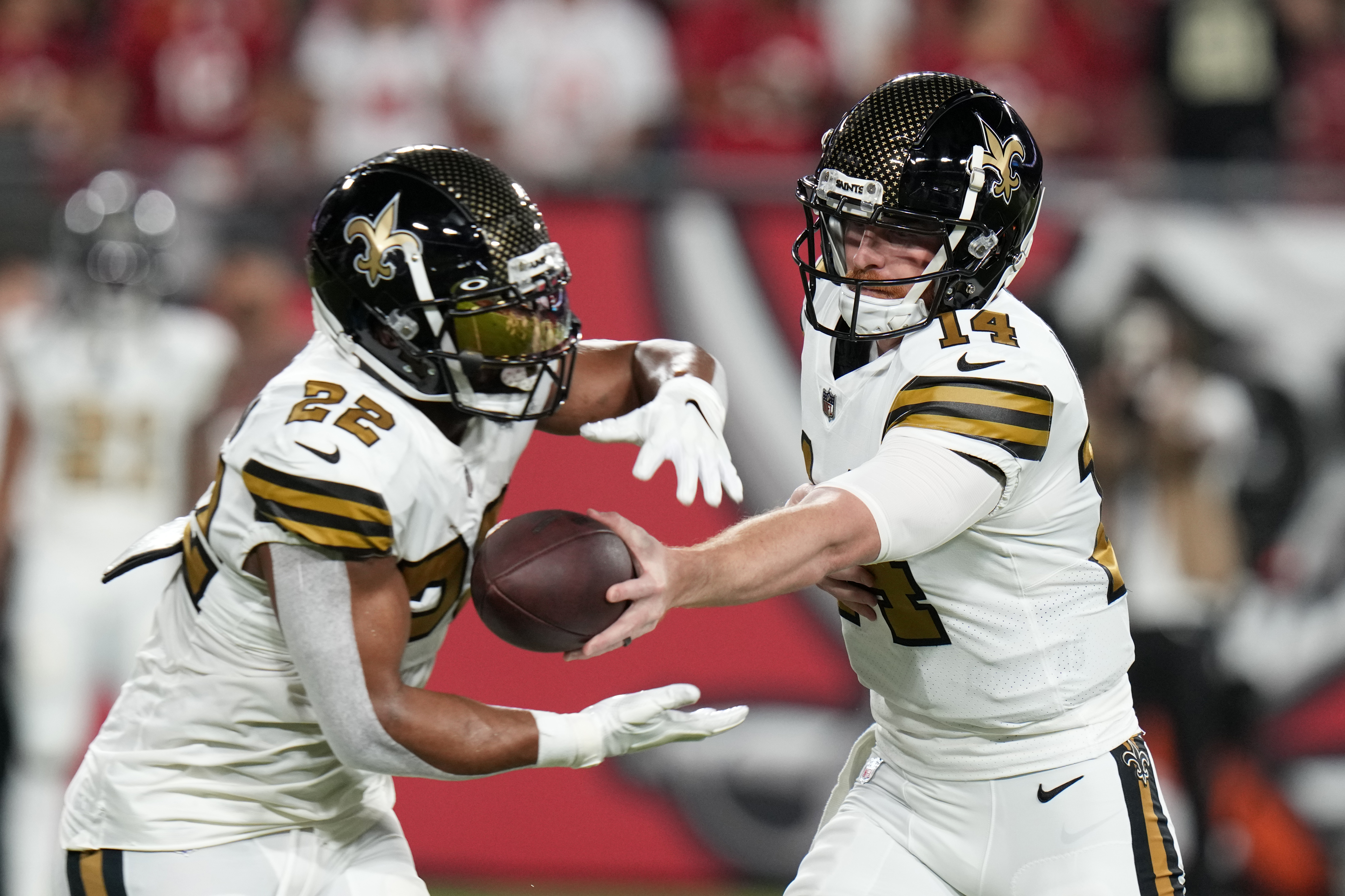 Live updates: Bucs rally late to beat Saints