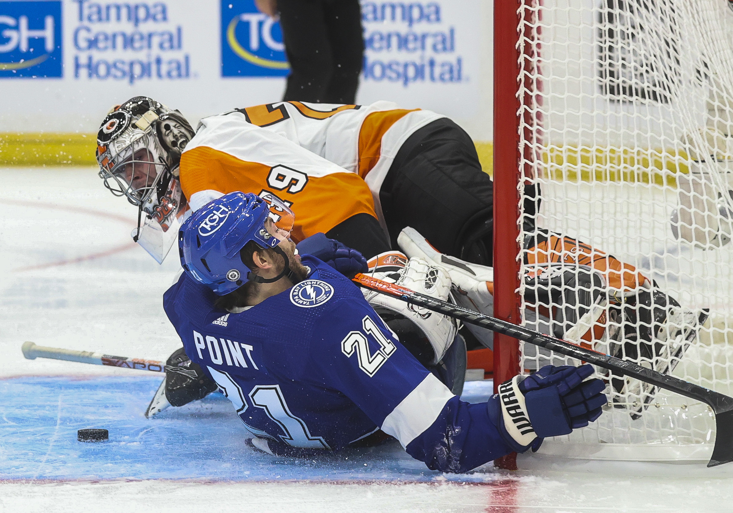 Photos: Lightning fall to Flyers in home opener