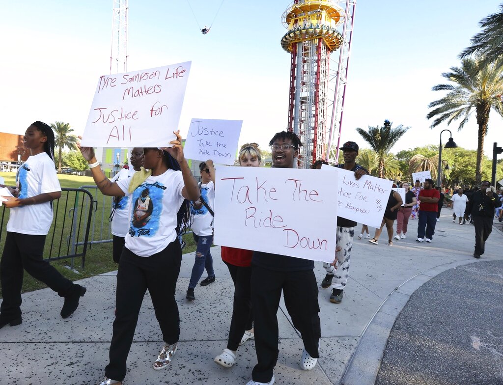 Teen killed after falling from amusement park ride in Orlando 