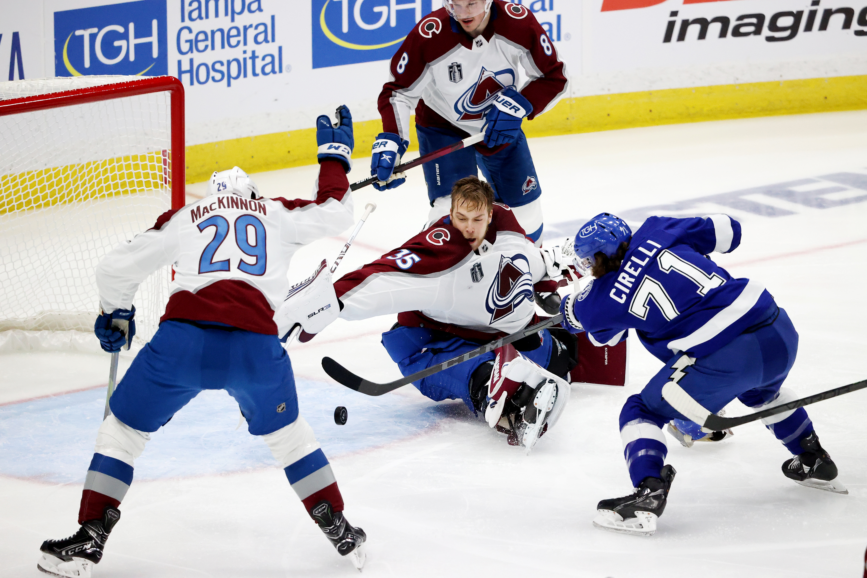 Andrew Cogliano, 35, 'a big part of our Stanley Cup championship,' re-signs  with Colorado Avalanche - ESPN