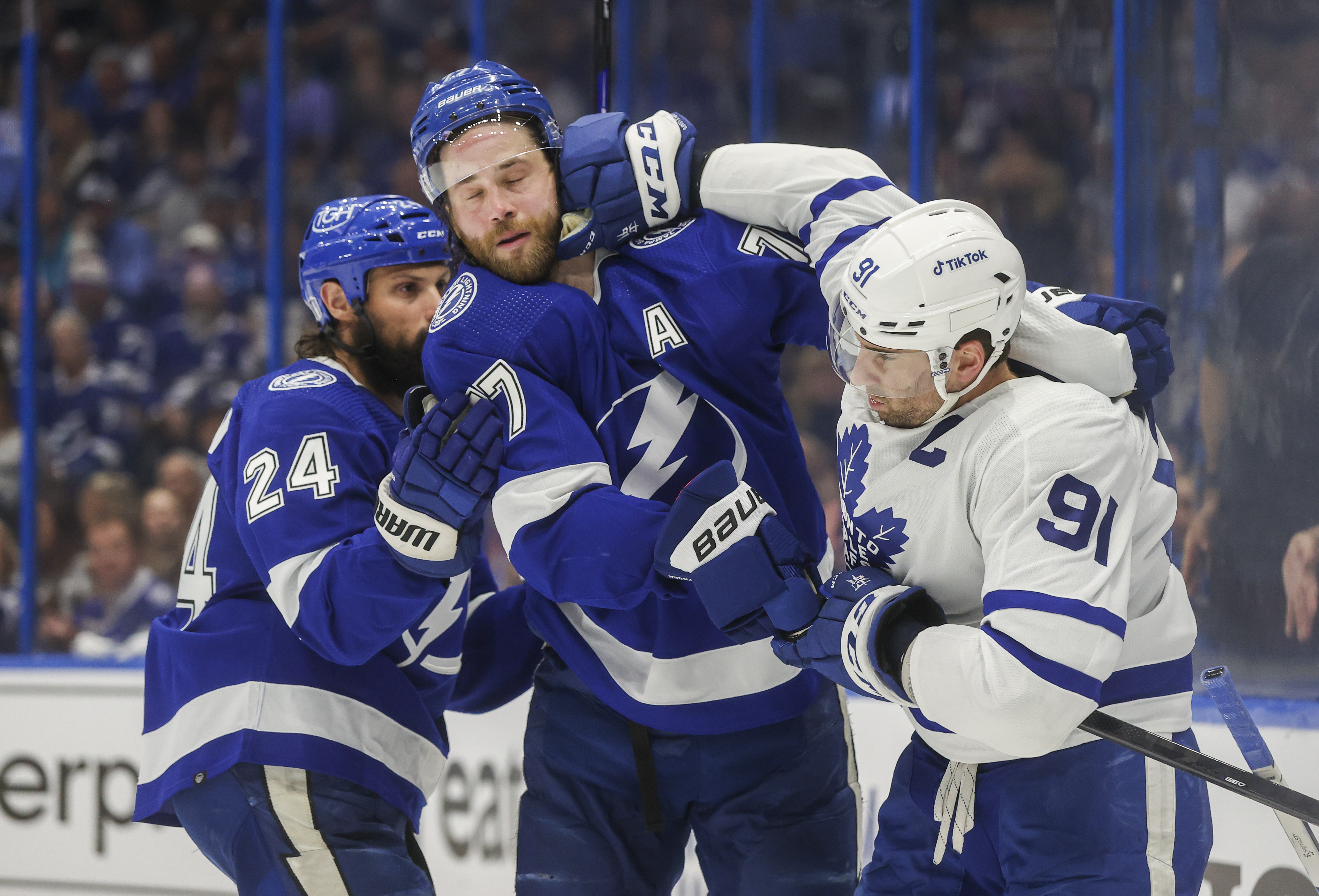 Toronto Maple Leafs center John Tavares (91) reacts after picking