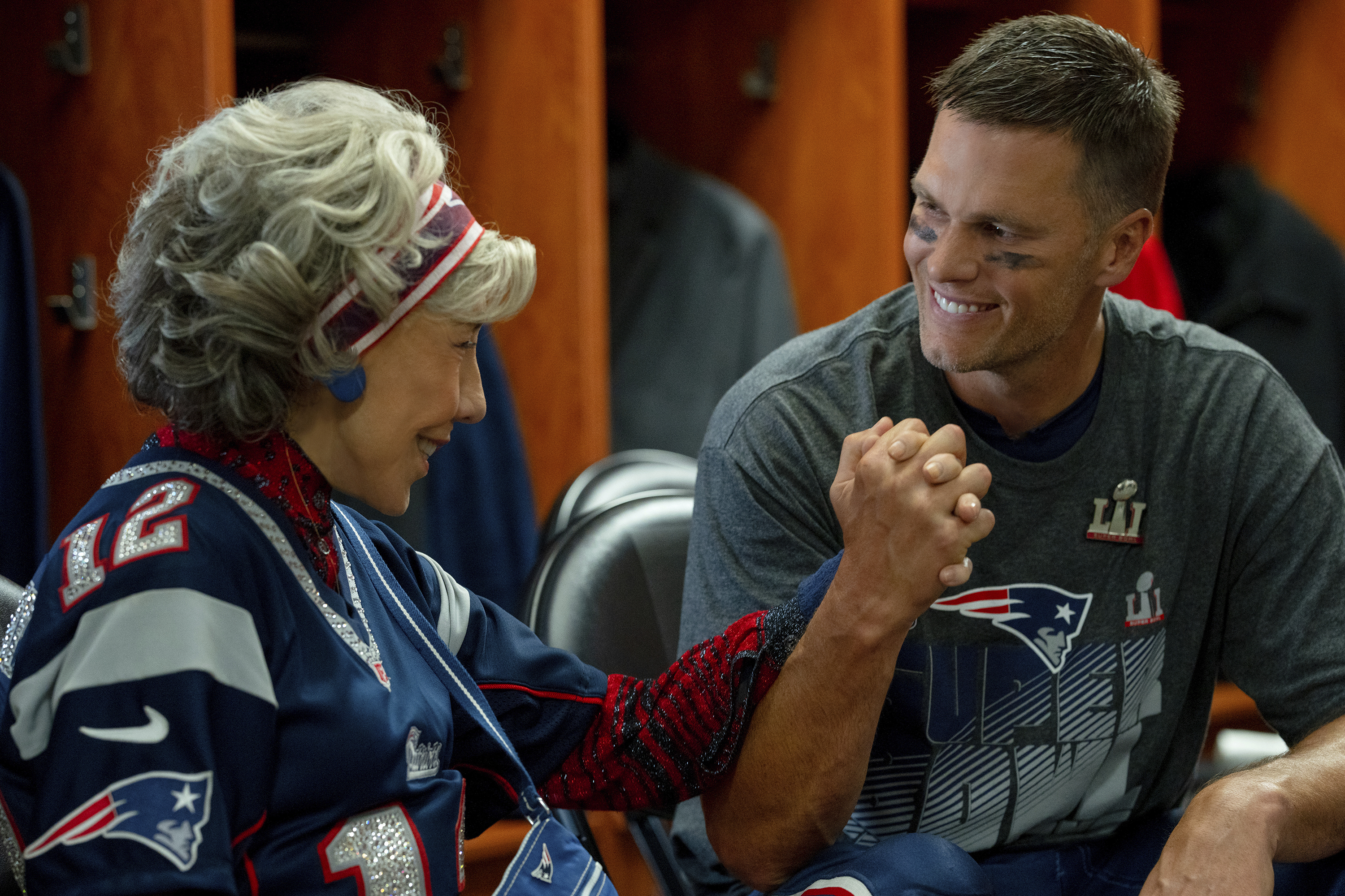 80 for Brady' review: NFL great Tom holds own with Jane Fonda and Co.