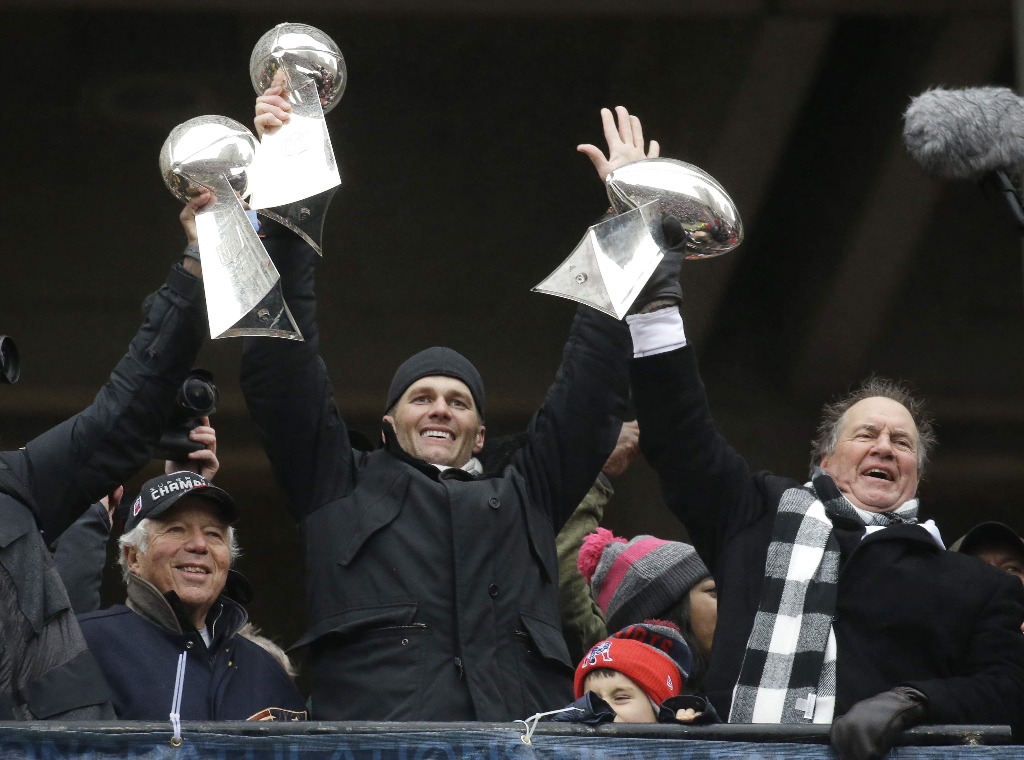 Former Patriot Vince Wilfork got to help give the Lombardi trophy ...