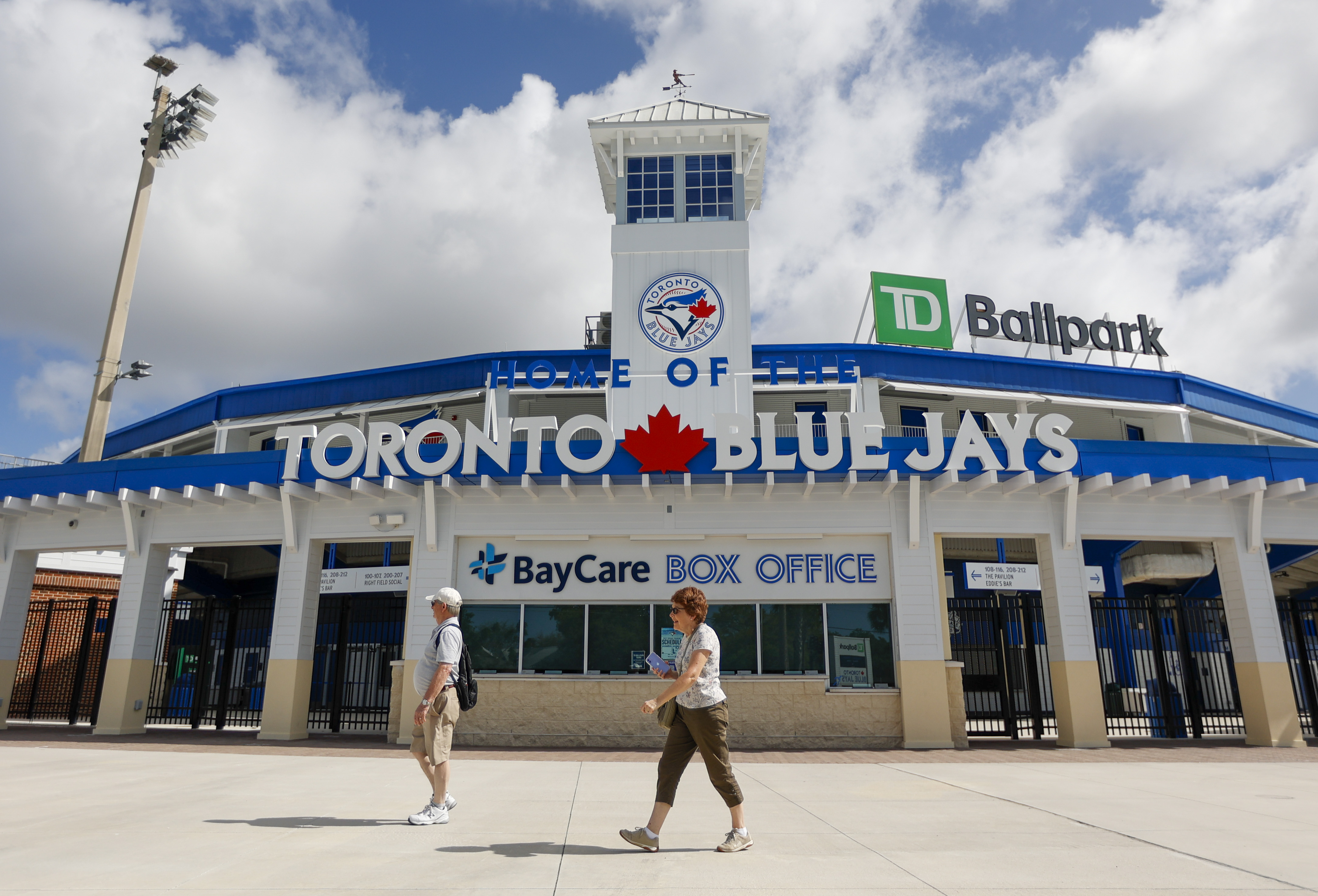 Toronto Blue Jays Starting Season In Florida Over Covid Travel Restrictions  - The New York Times