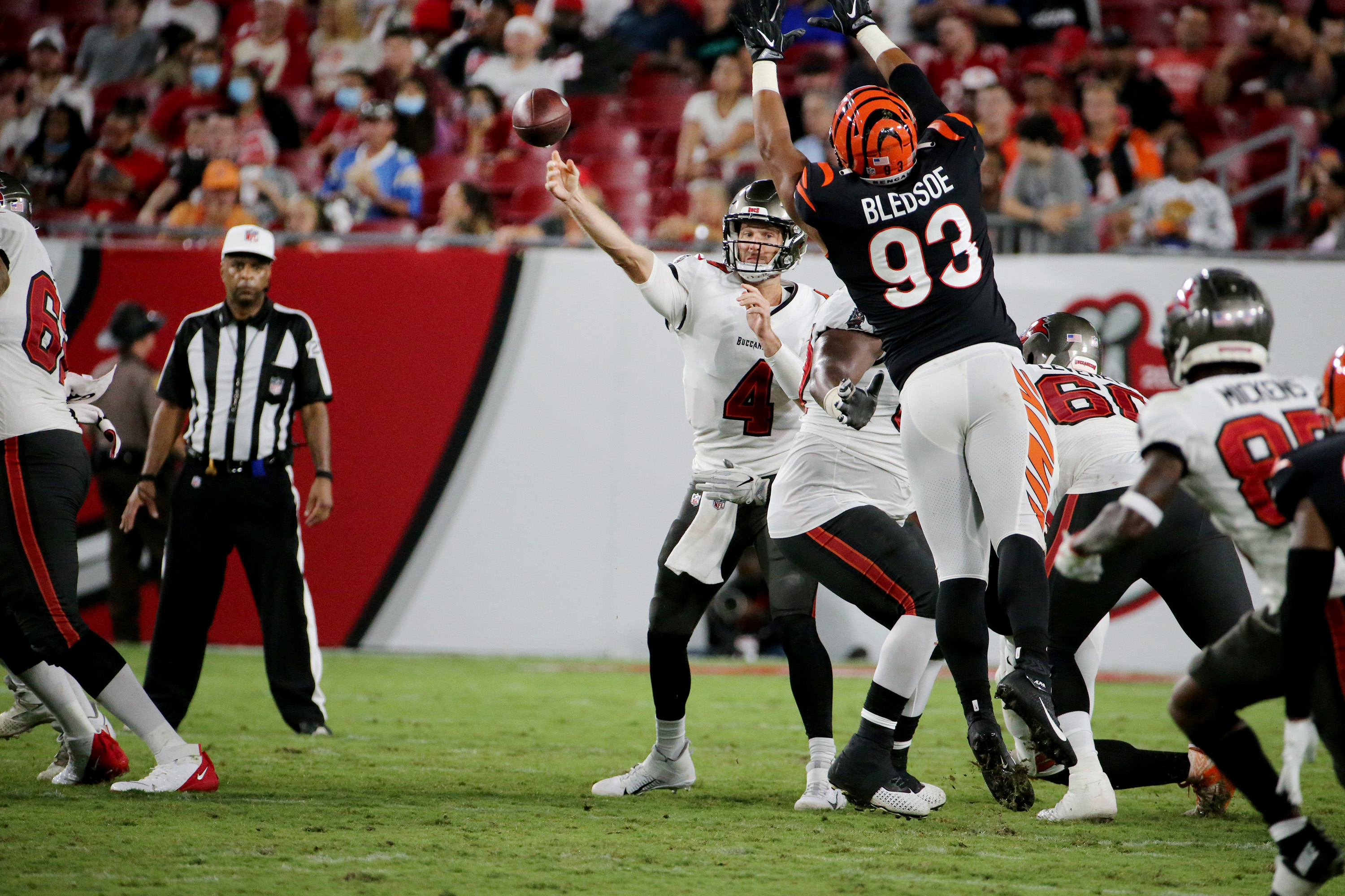 Cincinnati Bengals guard Alex Cappa (65) in coverage during an NFL