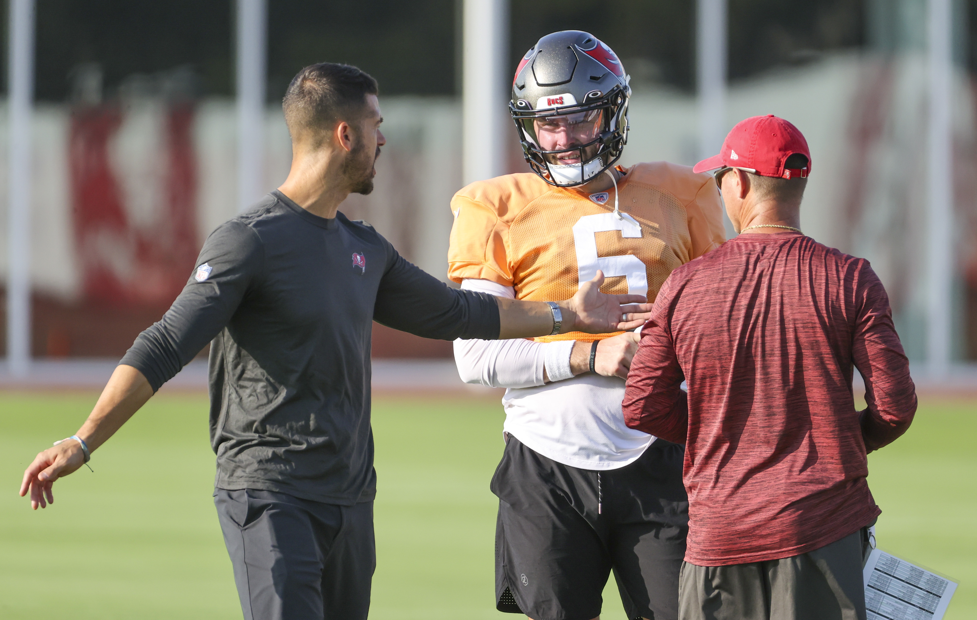 Baker Mayfield narrowly avoids injury, uses legs to survive Saints