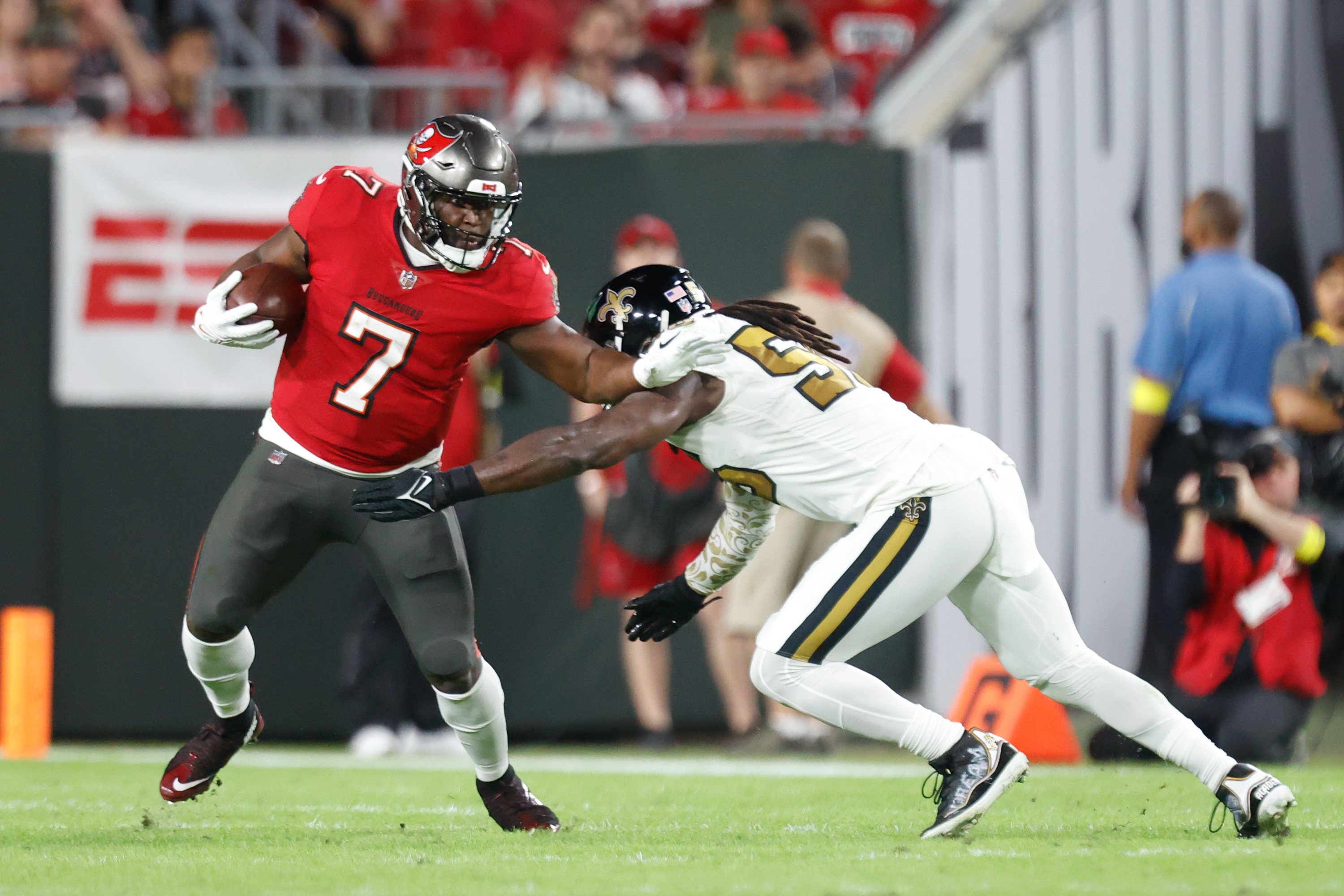 Benches clearing Saints-Bucs brawl involving Tom Brady leads to