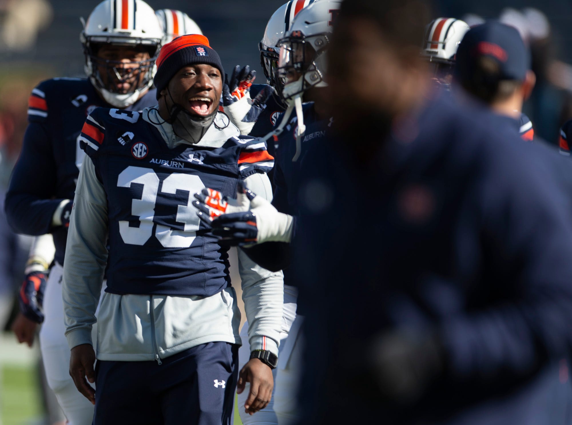 Buccaneers Add LB Depth With Fifth Round Pick, Auburn's K.J. Britt