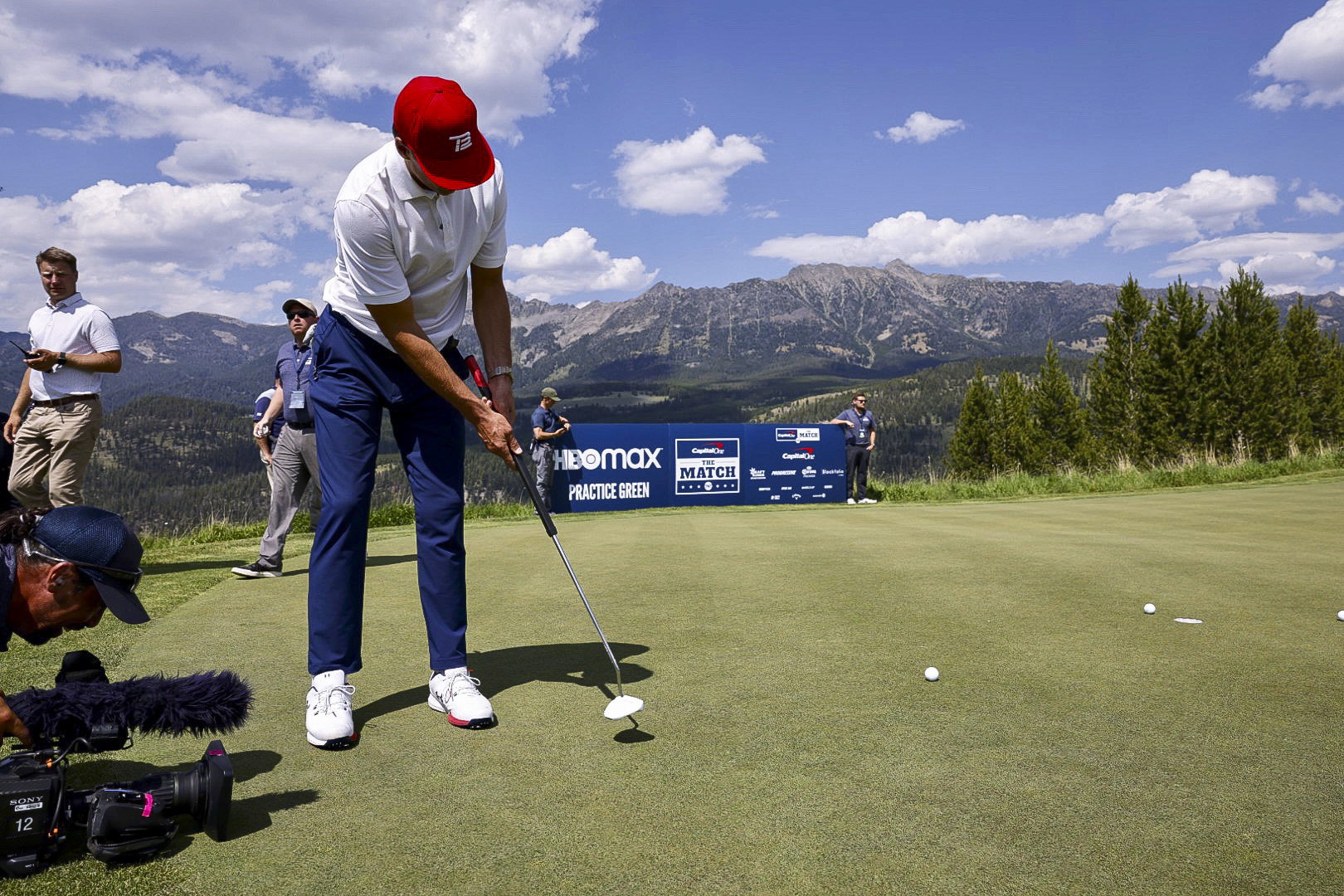 Watching Tom Brady Shank His Way Around A Golf Course Is the Charity Event  We're Here For