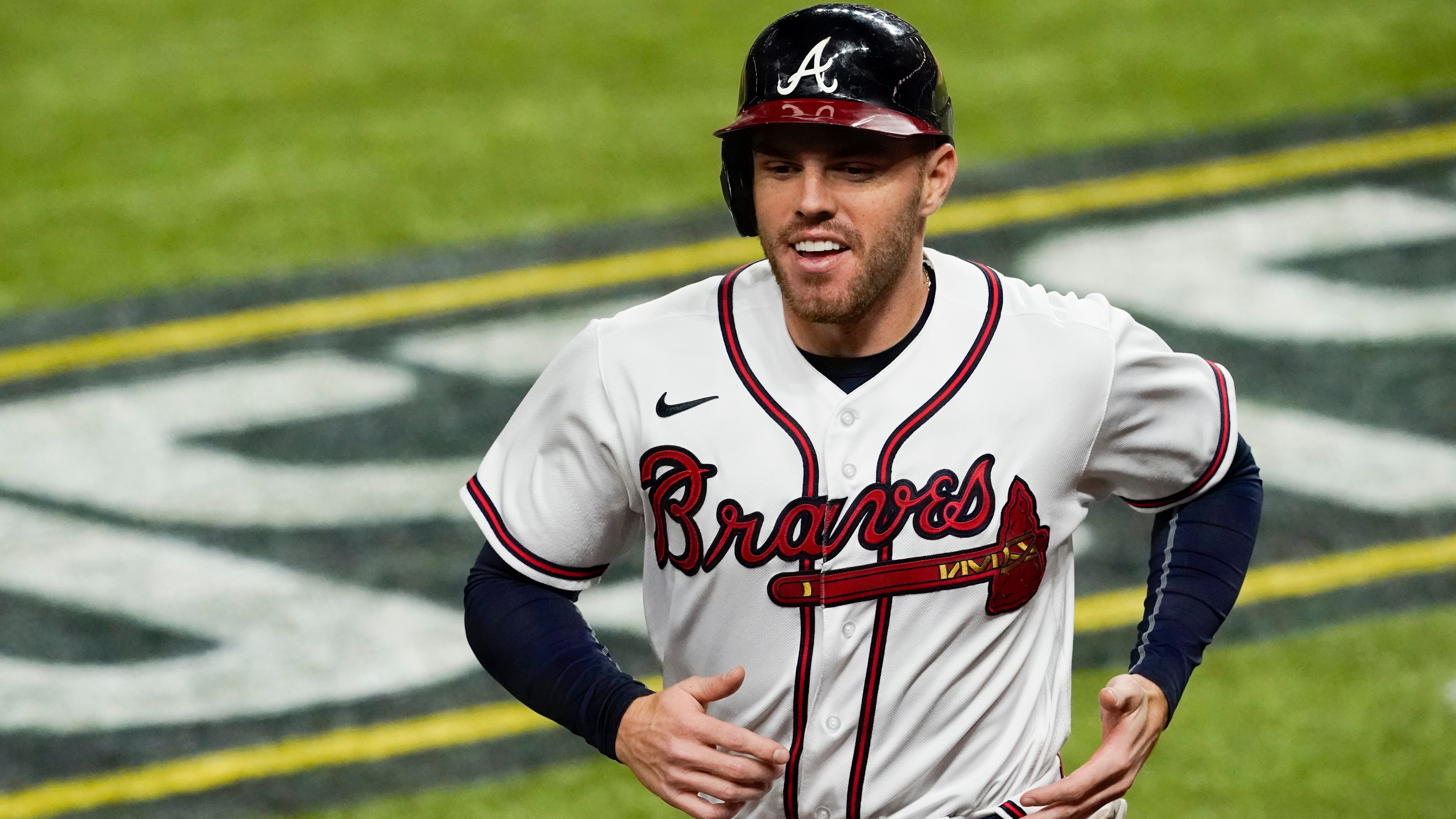 Braves players call to re-sign Freddie Freeman at World Series