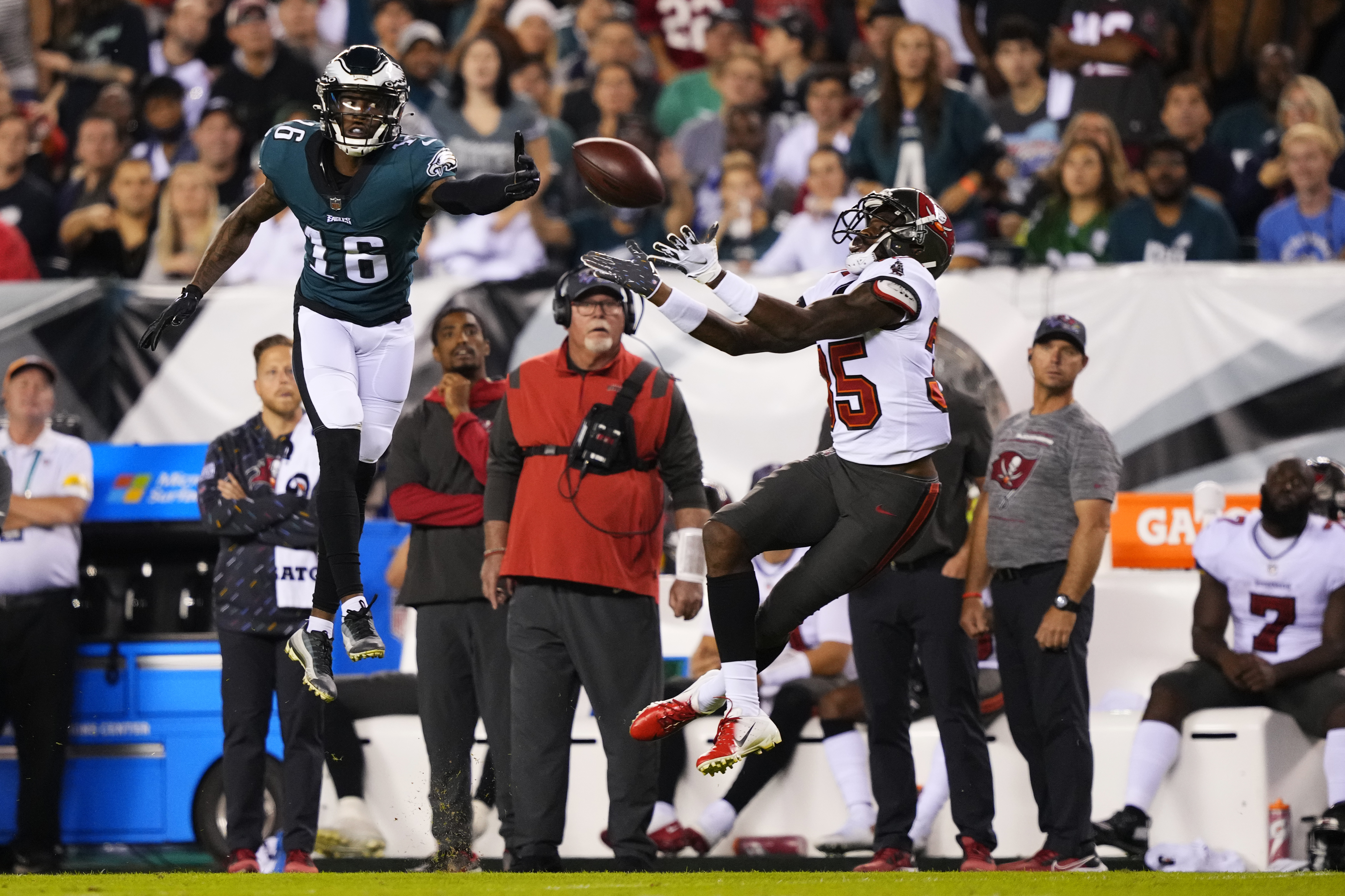 Live thread replay, Week 3: Eagles 25, Buccaneers 11, FINAL