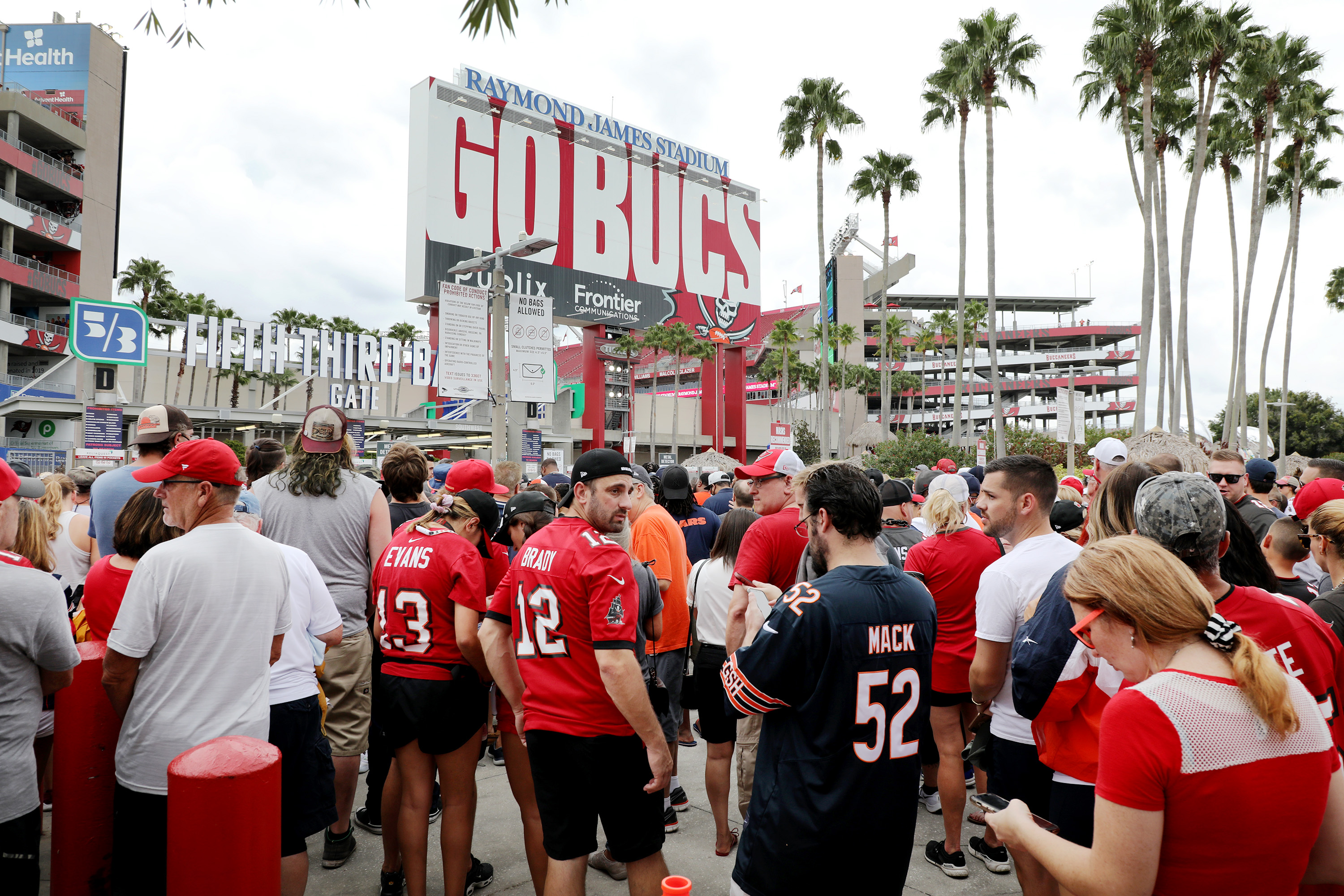 Bucs OT Wirfs On Bears' Mack: Hopefully The GIFs Can Stop Now