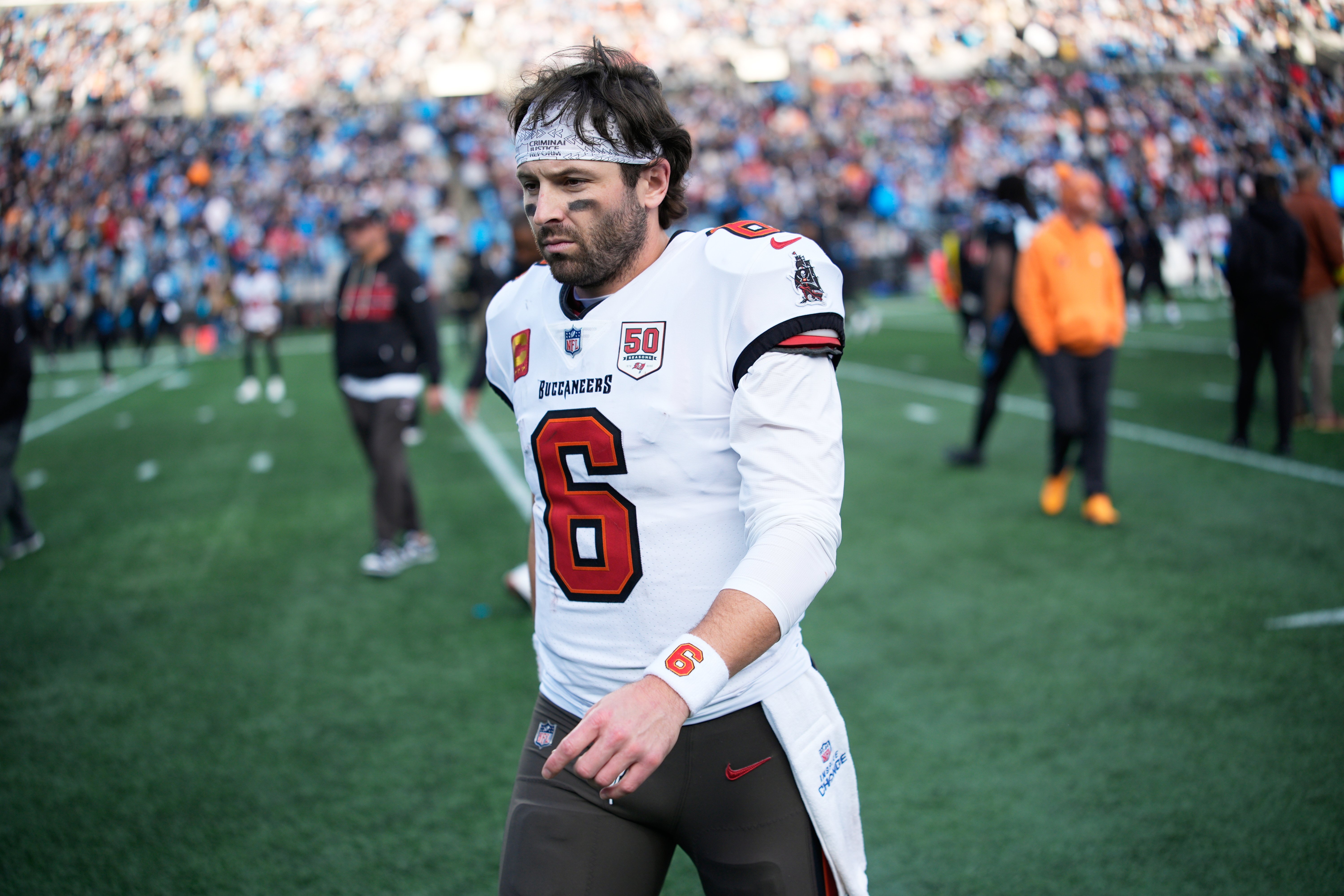 MENS TAMPA BAY BUCCANEERS HOODIE - Heather Grey / S, image size:6000x4000