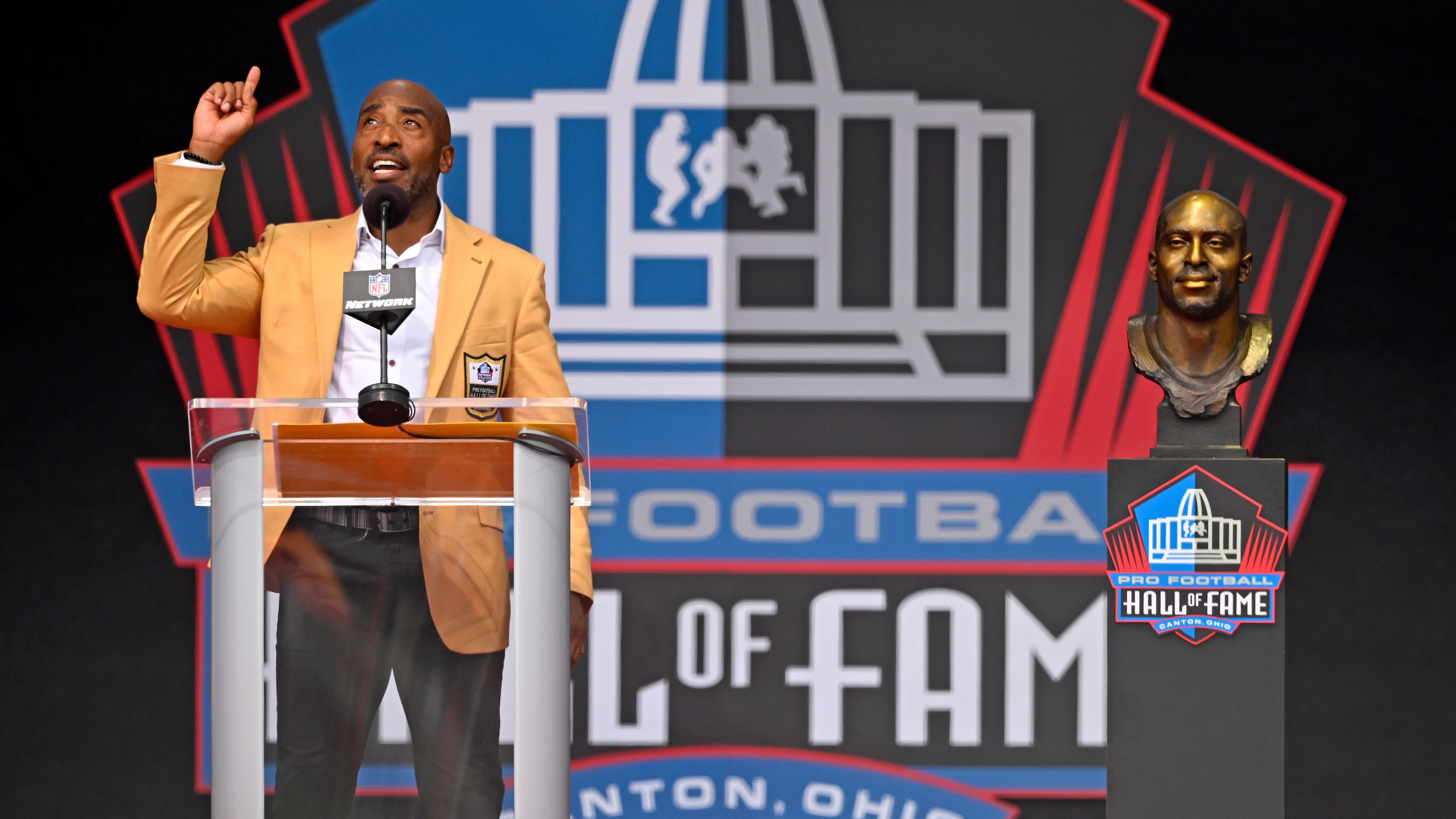 Hall of Famer Ronde Barber emerged to make name for himself