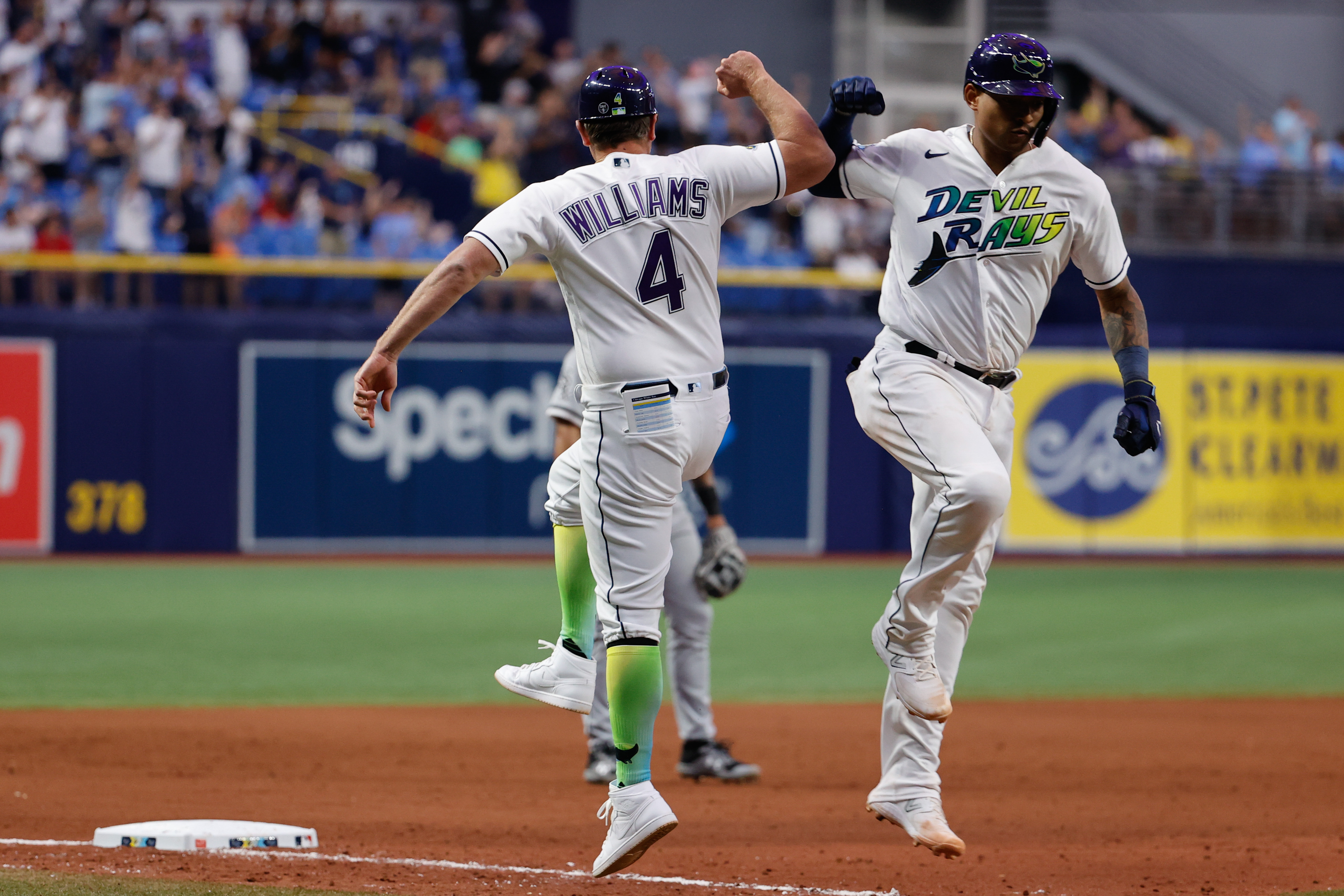 Arozarena homers again keeping Tampa Bay Rays as the only undefeated team  in the MLB