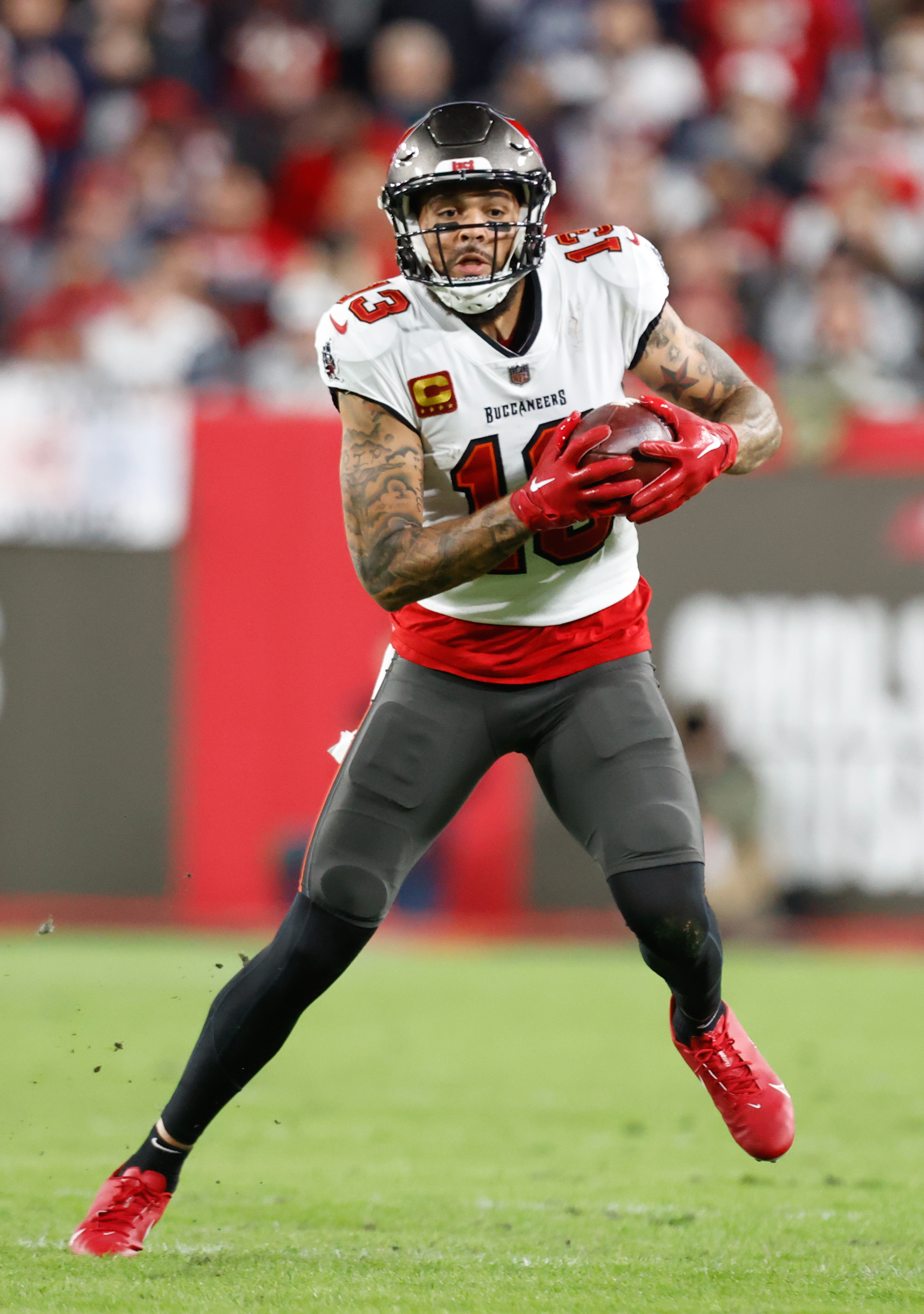 Tampa Bay Buccaneers Antoine Winfield Jr., Mike Evans Await Deals