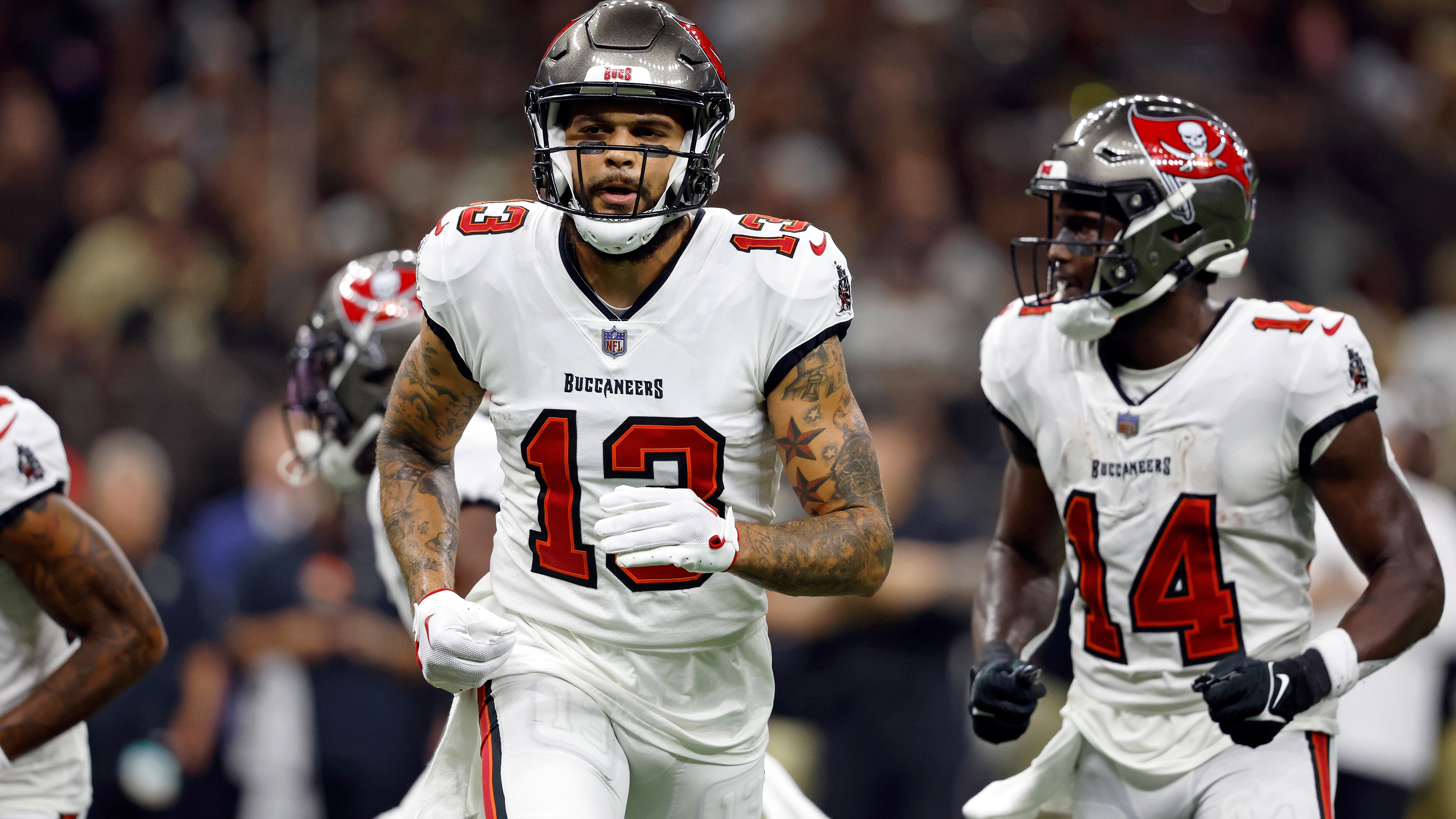 LOOK: Mike Evans in Bucs' New Uniforms - Tampa Bay Buccaneers, BucsGameday