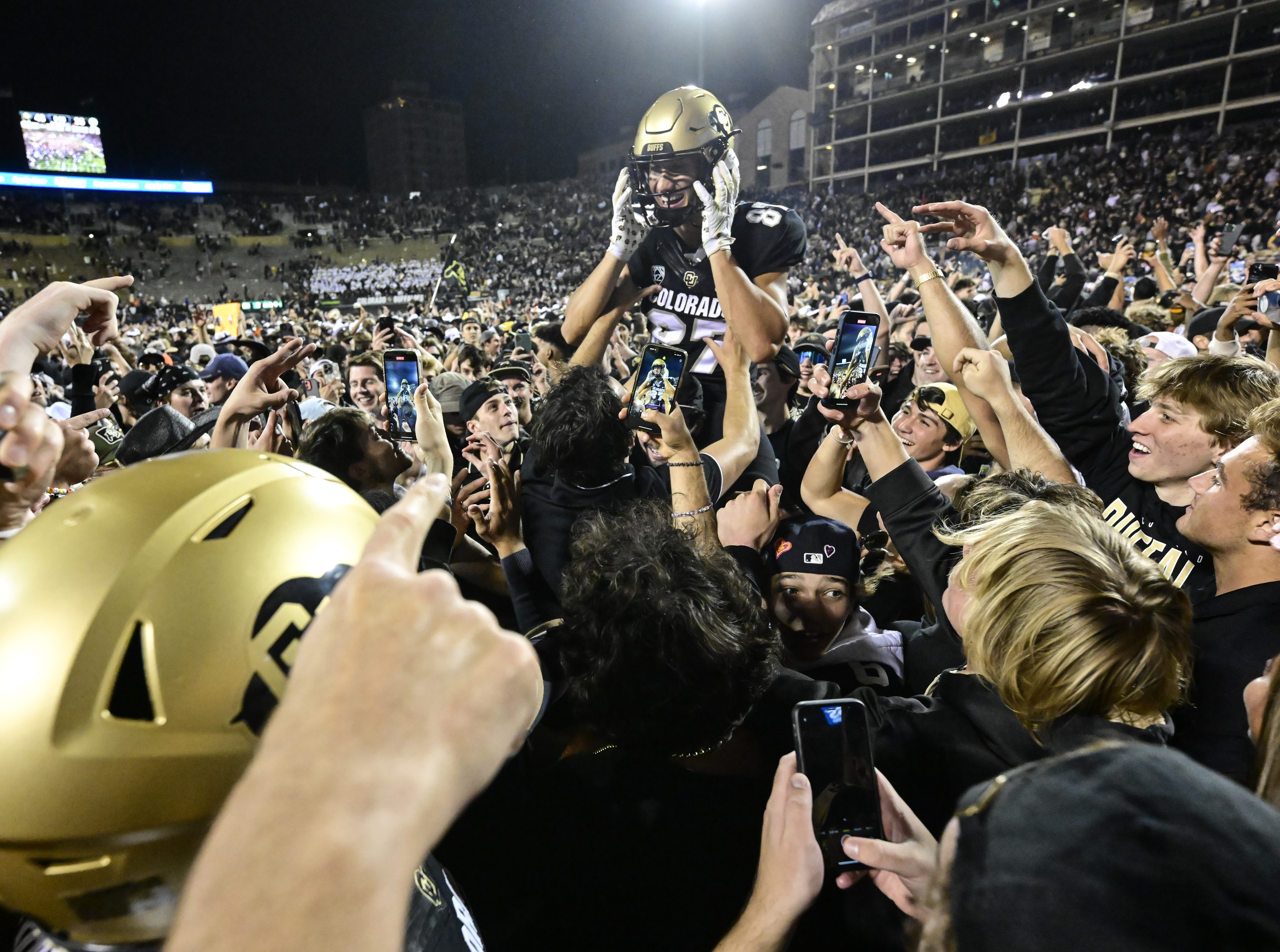 Deion Sanders makes home debut as No. 22 Colorado hosts longtime