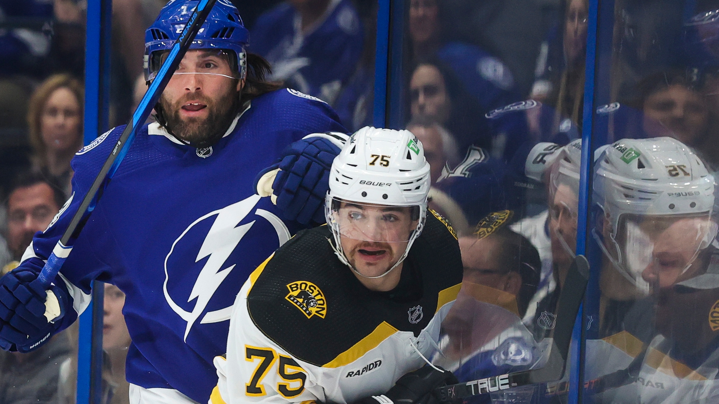 Bruins broadcaster Jack Edwards jokes on-air about Pat Maroon's weight