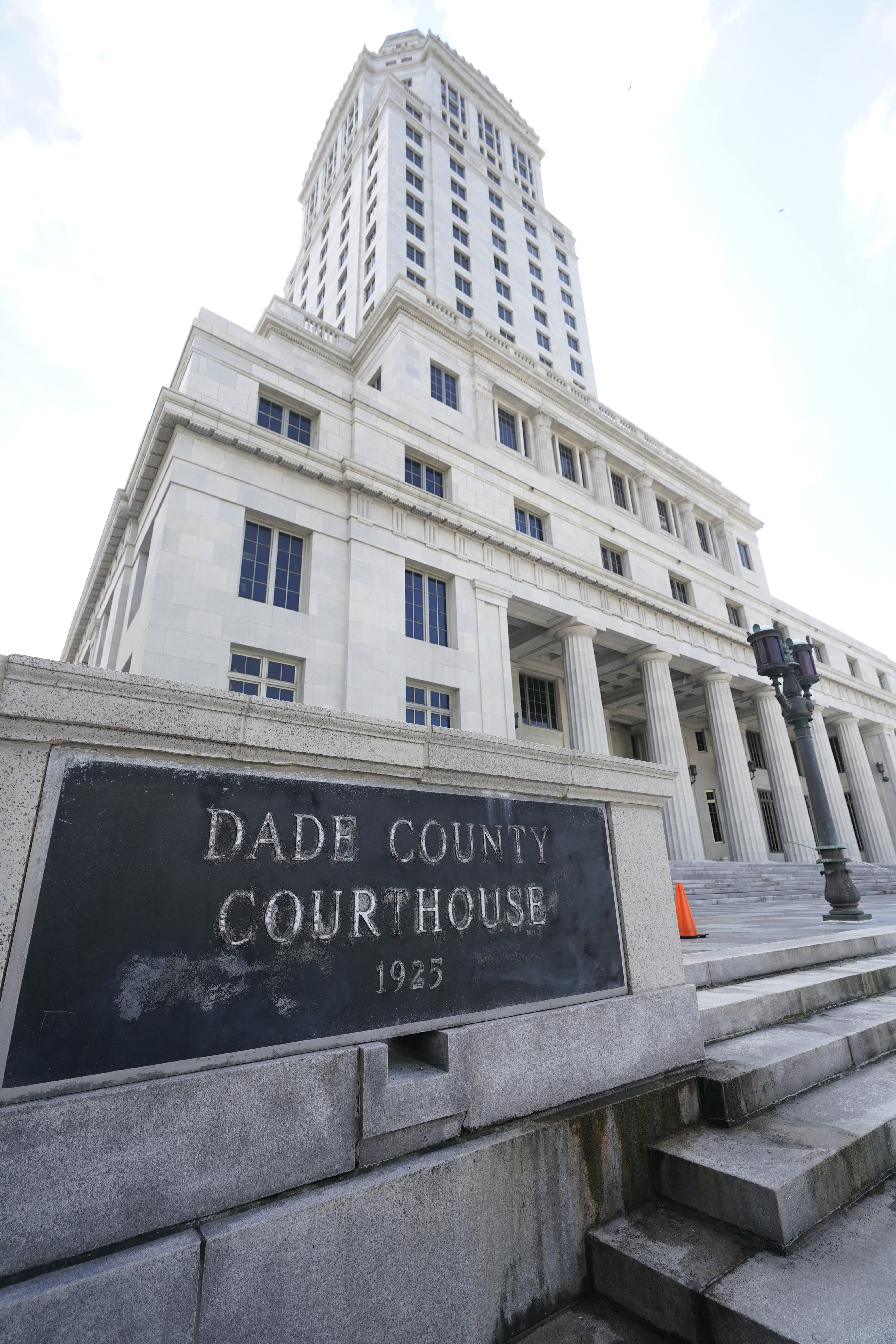 Miami courthouse partially shut down after review spurred by condo collapse