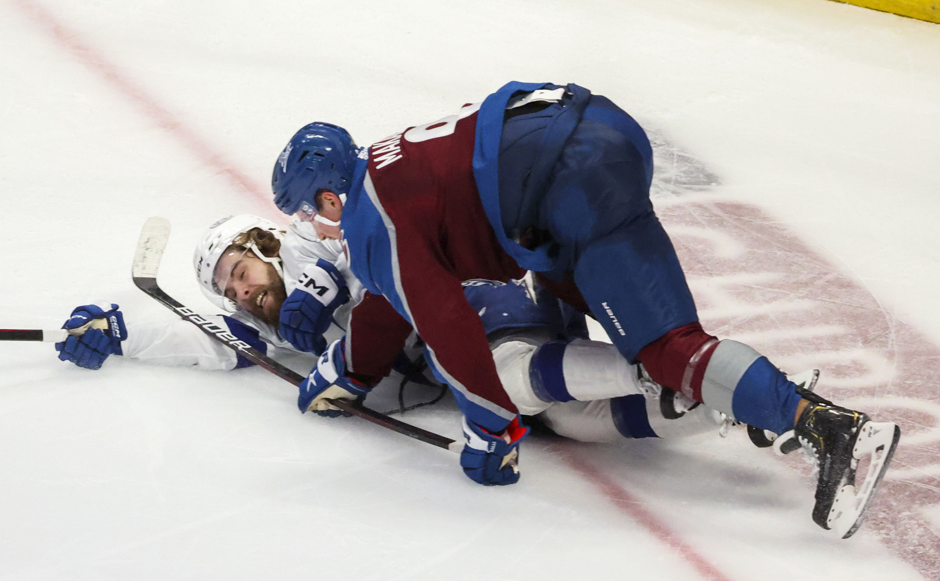 Lightning's Brayden Point throws punches, delivers overtime knockout punch