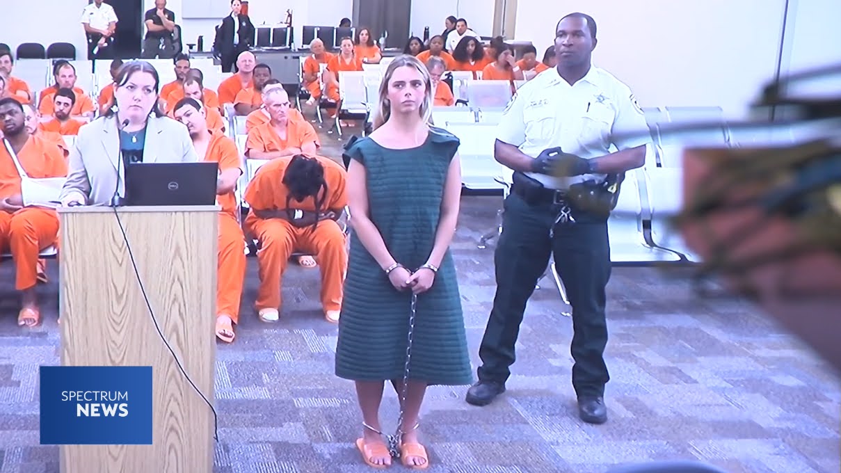 Tampa woman accused of posing as teen, molesting kids to stay in jail until  trial