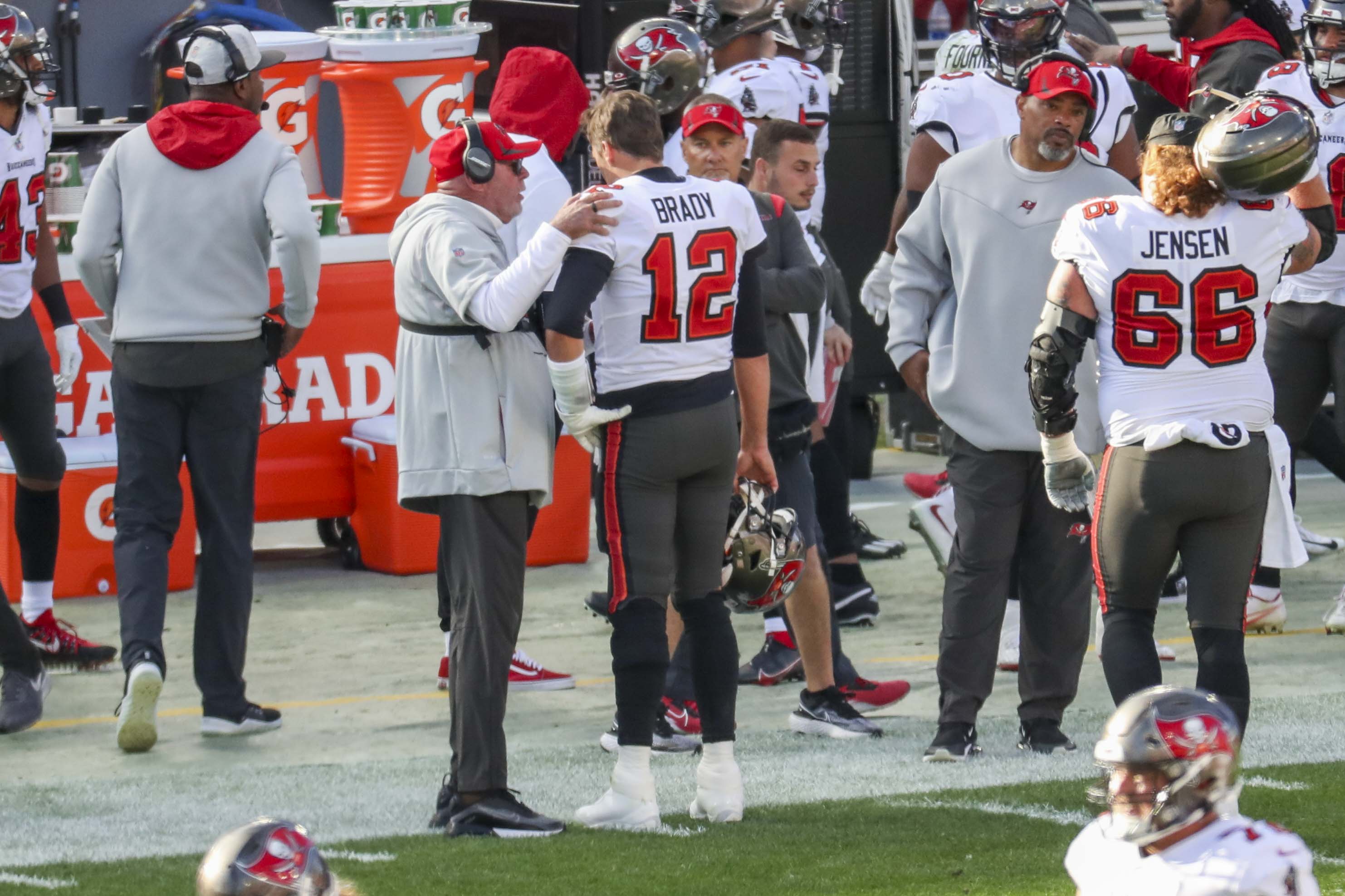 Bruce Arians' Monday Night Football pink hat to be auctioned off