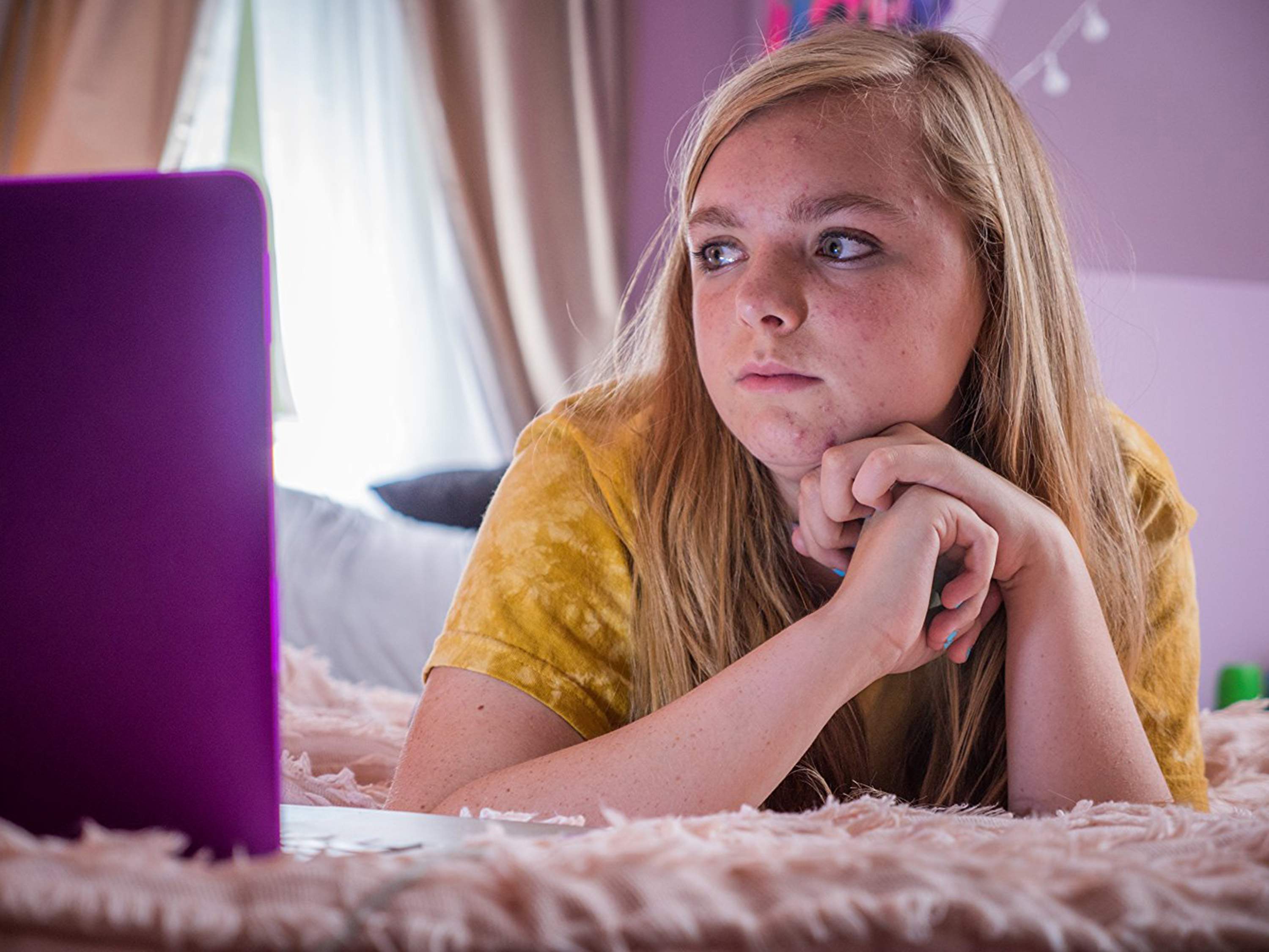 8th grade nude In 'Eighth Grade,' a teen's double life is painstakingly realistic