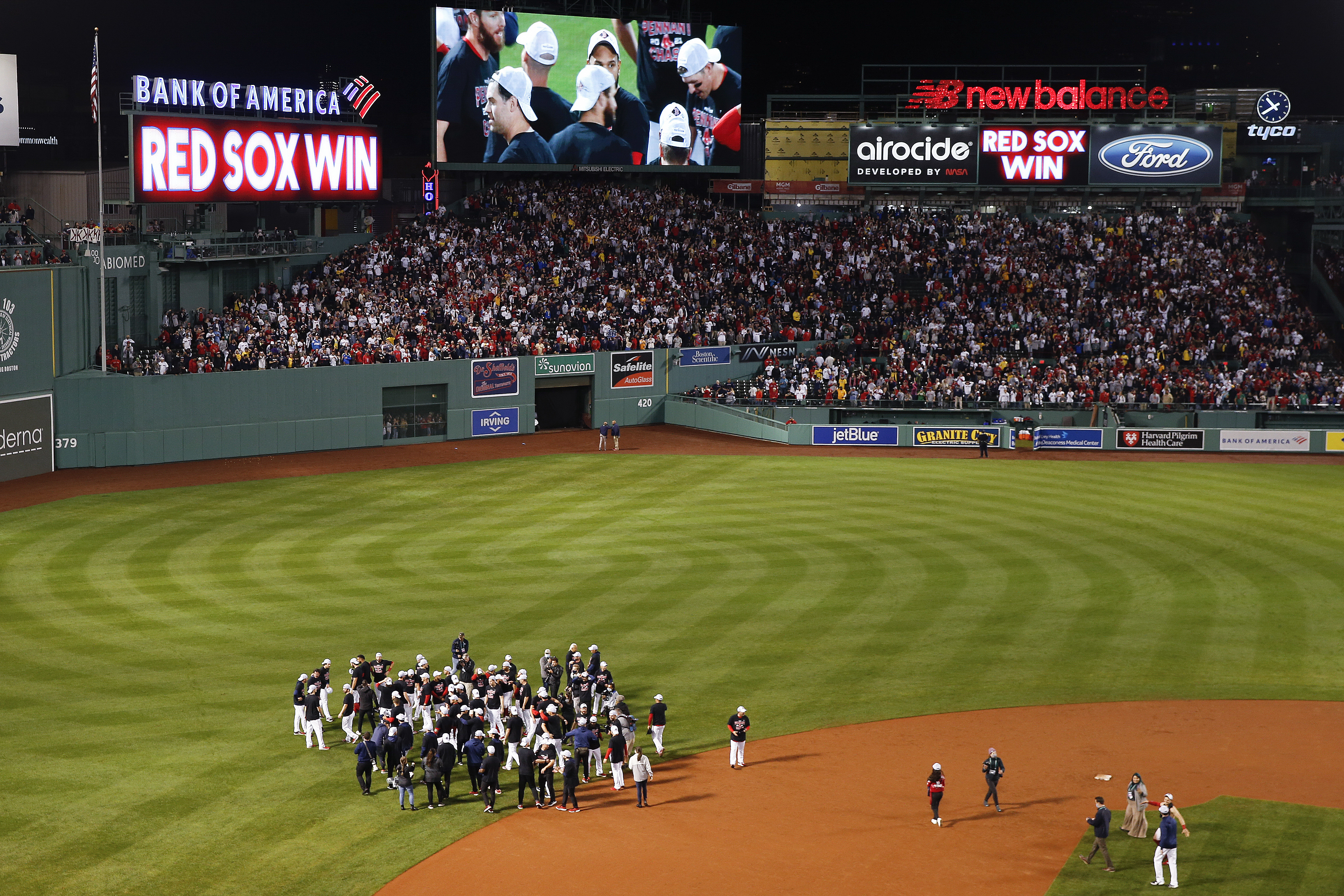 Red Sox News: Fans will be in attendance at Fenway Park in 2021