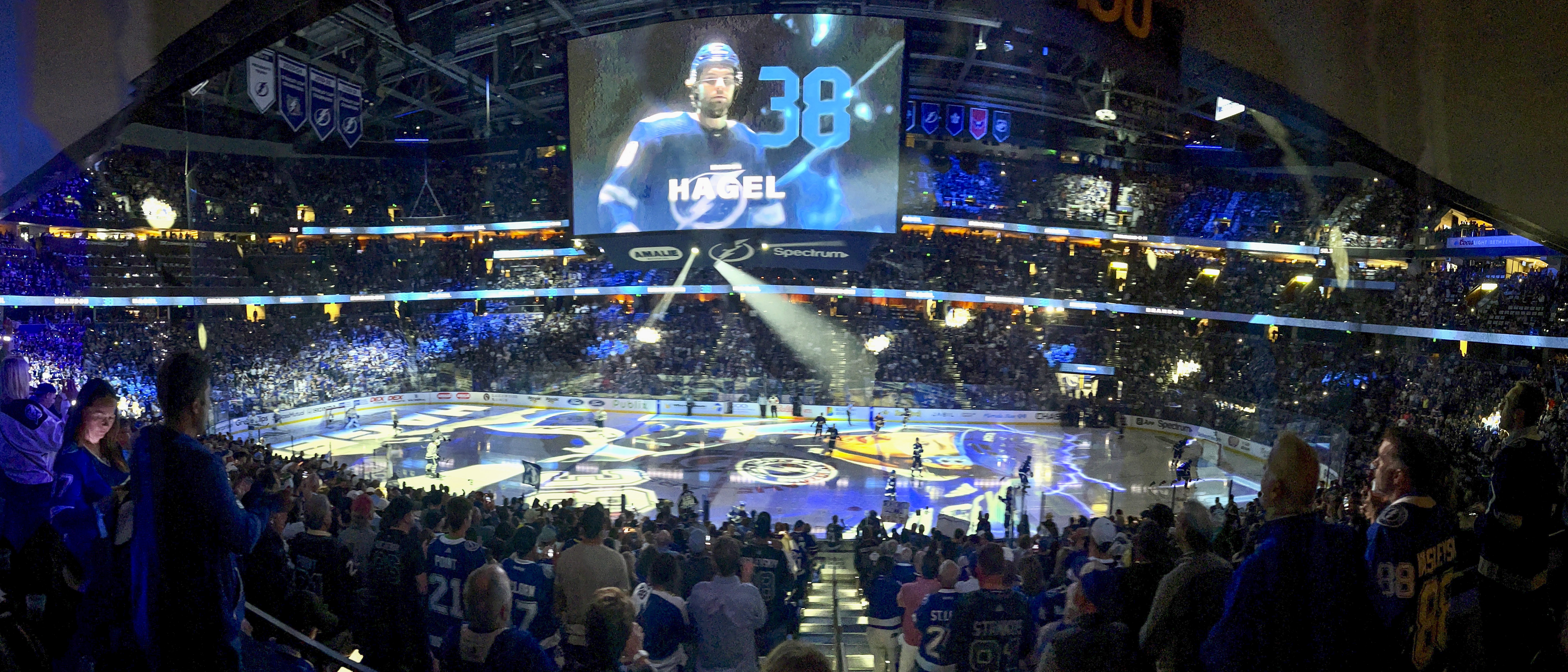 Lightning fans stock up on playoff apparel